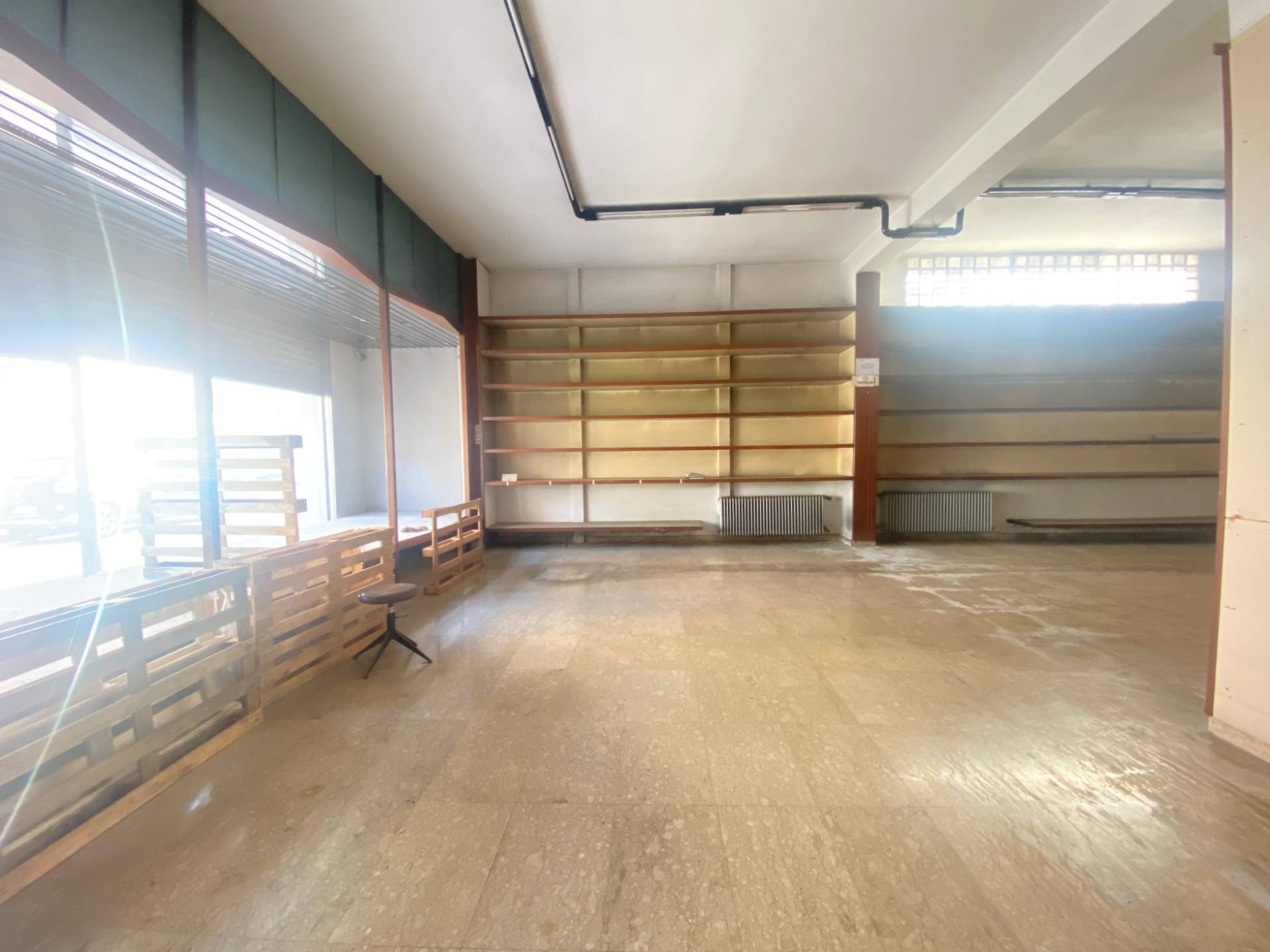 Locale commerciale in affitto a Venezia, Mestre