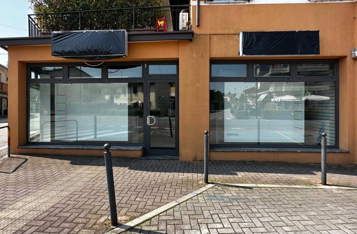 Locale commerciale in vendita a Martellago