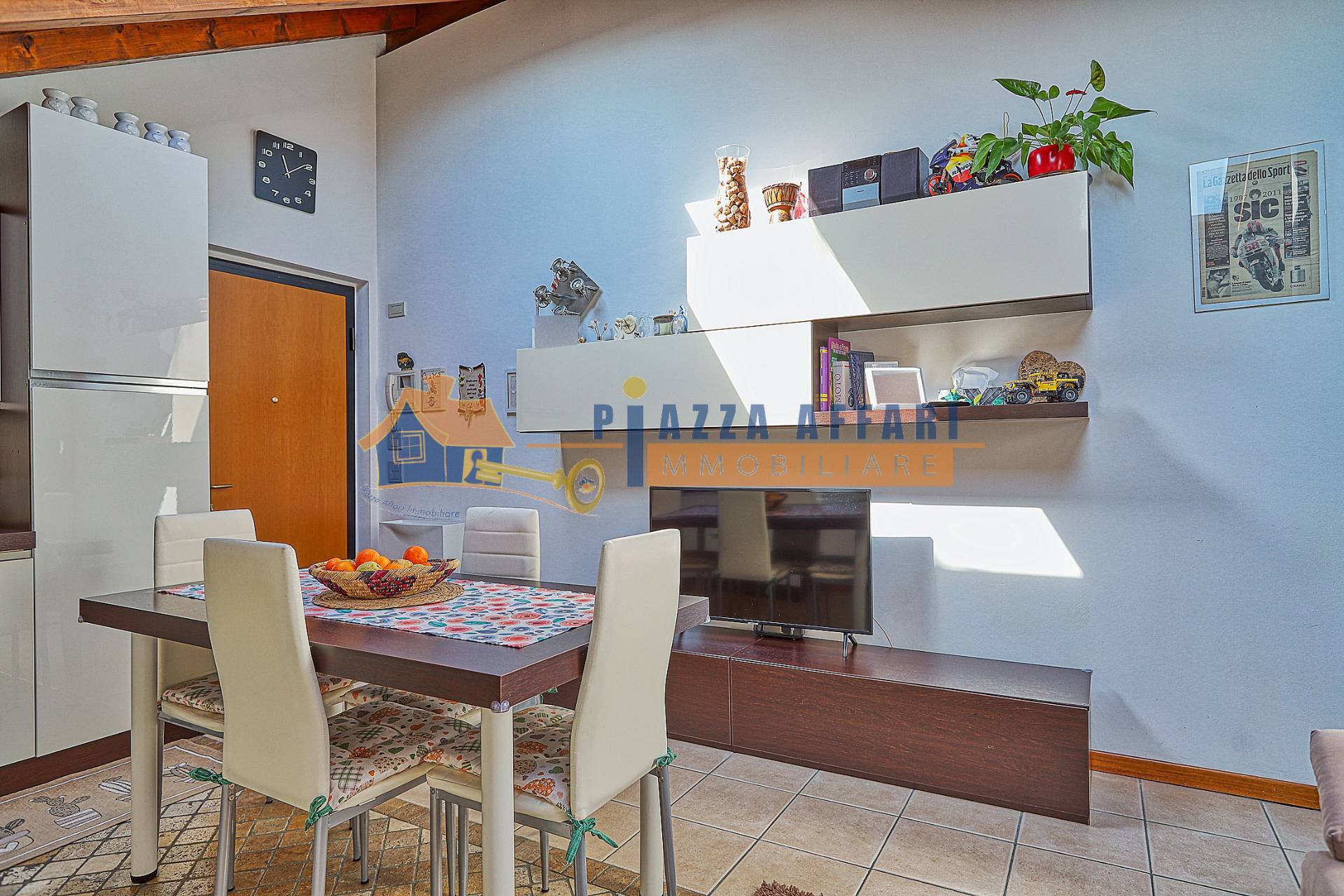 Appartamento in vendita a Gazzada Schianno, Schianno