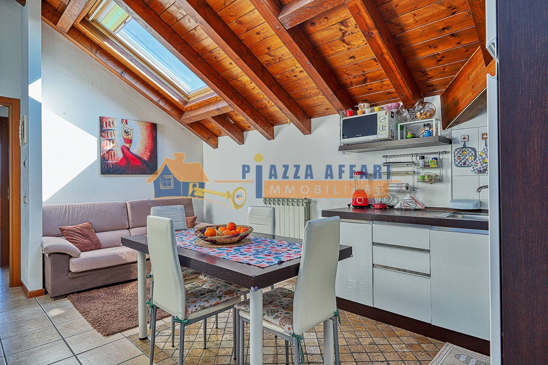 Appartamento in vendita a Gazzada Schianno, Schianno