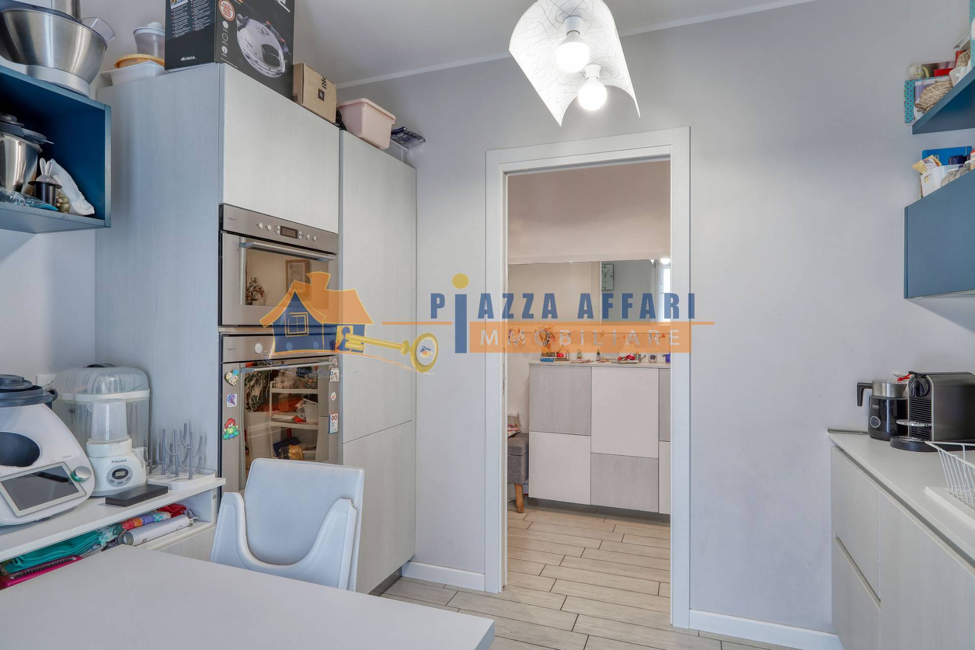 Appartamento in vendita a Carnago, Rovate