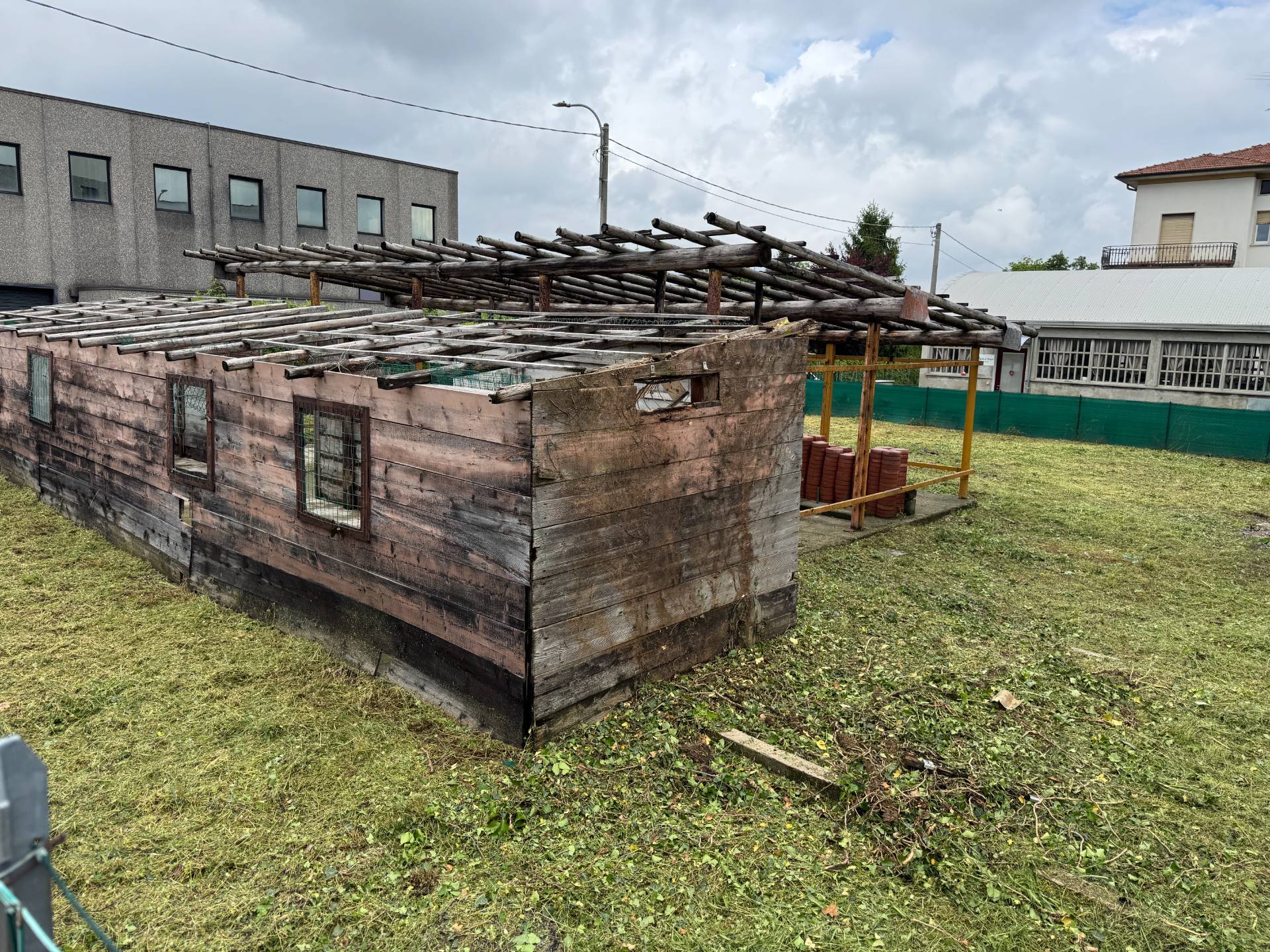 Deposito in vendita a Azzate