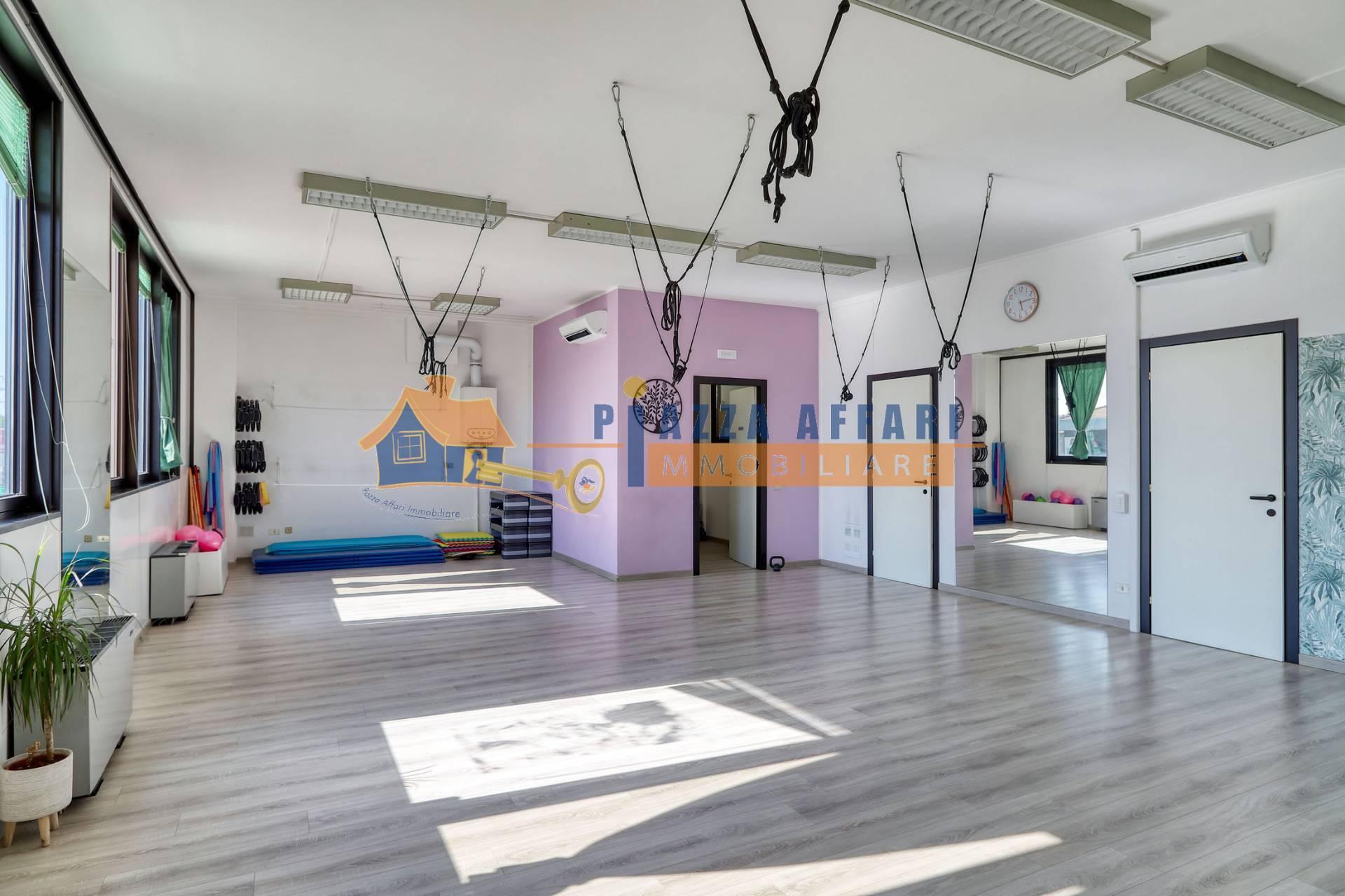 Locale commerciale in vendita a Castiglione Olona