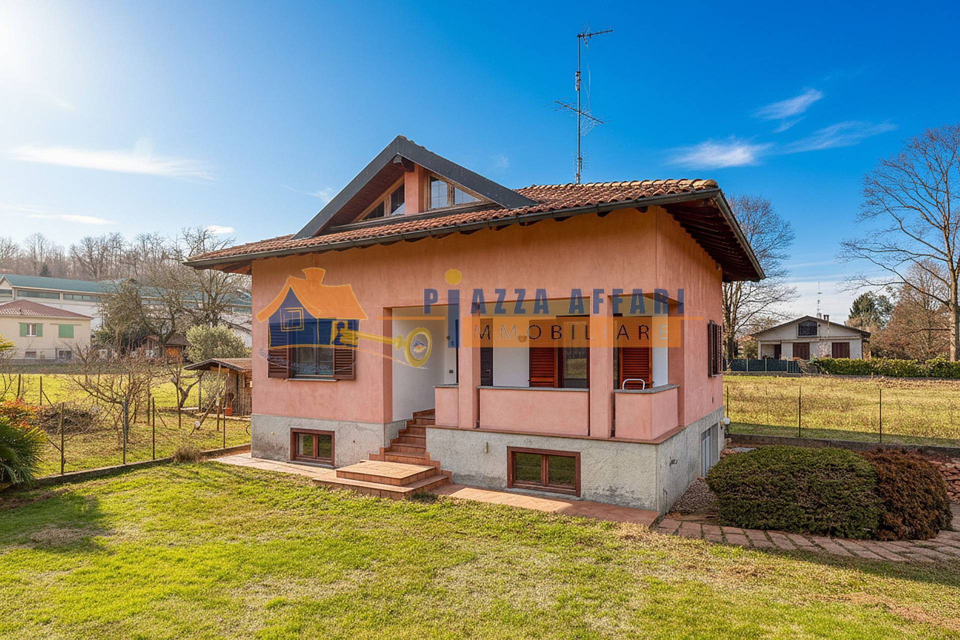 Villa in vendita a Albizzate, Valdarno