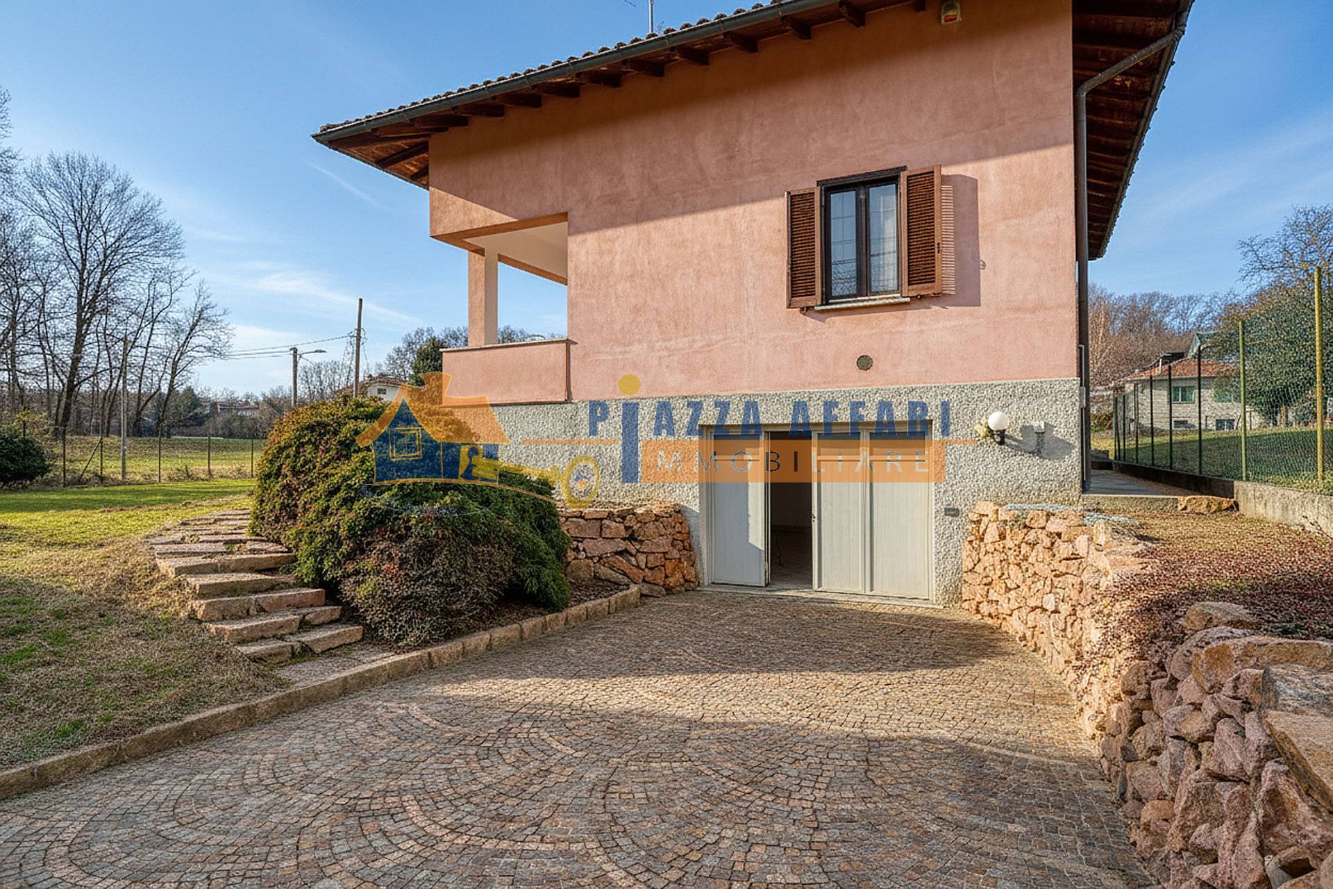 Villa in vendita a Albizzate, Valdarno