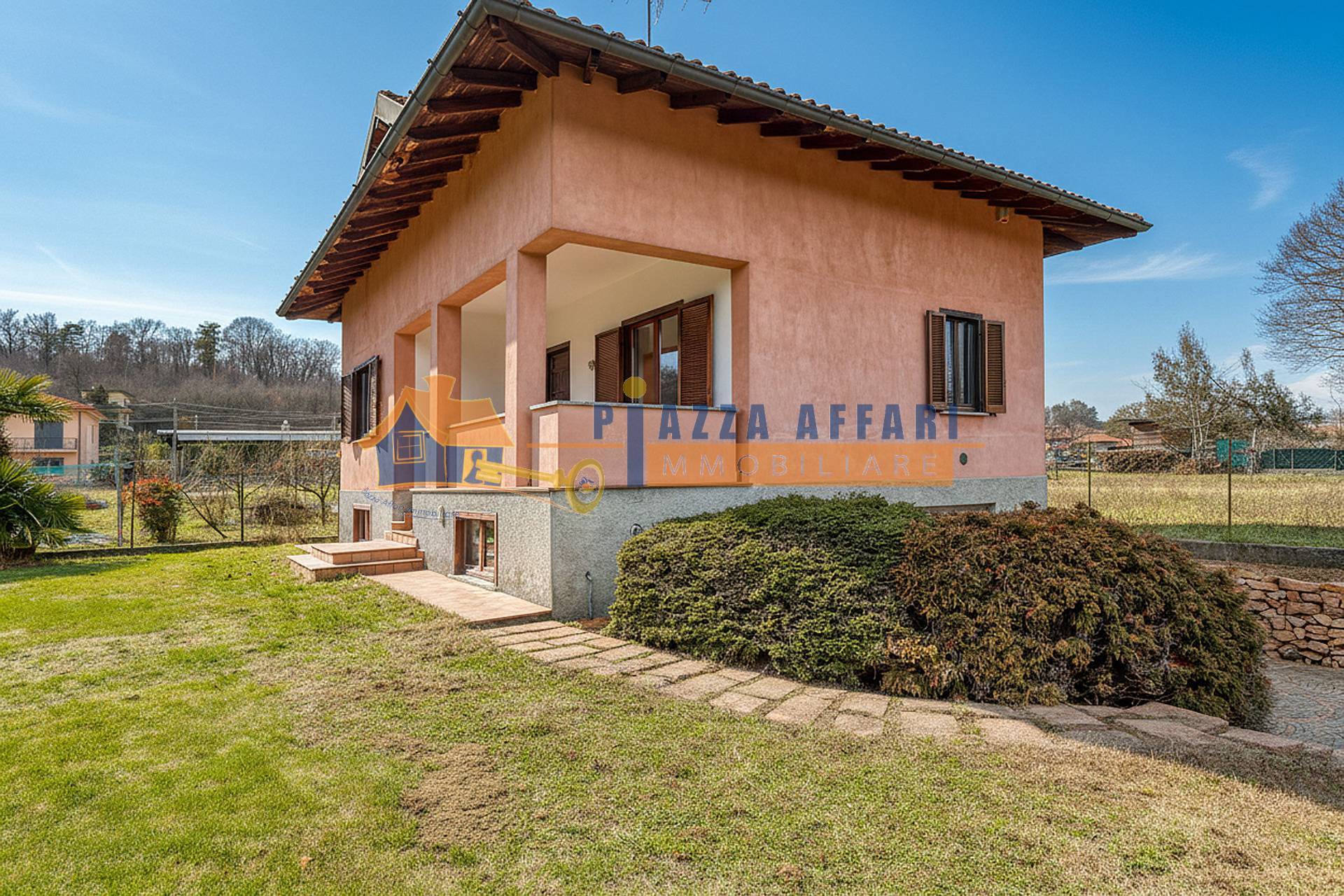 Villa in vendita a Albizzate, Valdarno