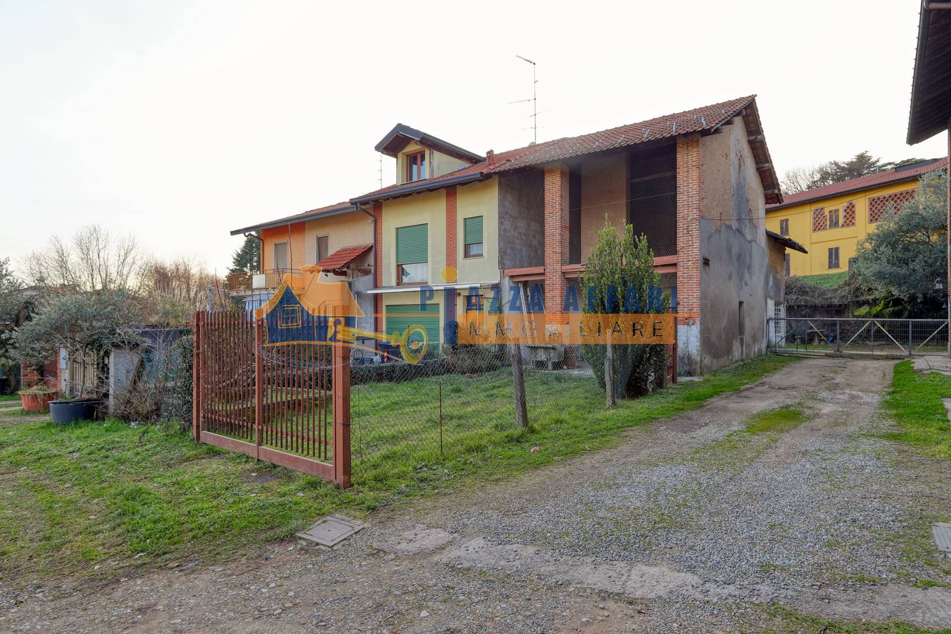 Rustico in vendita a Oggiona con Santo Stefano