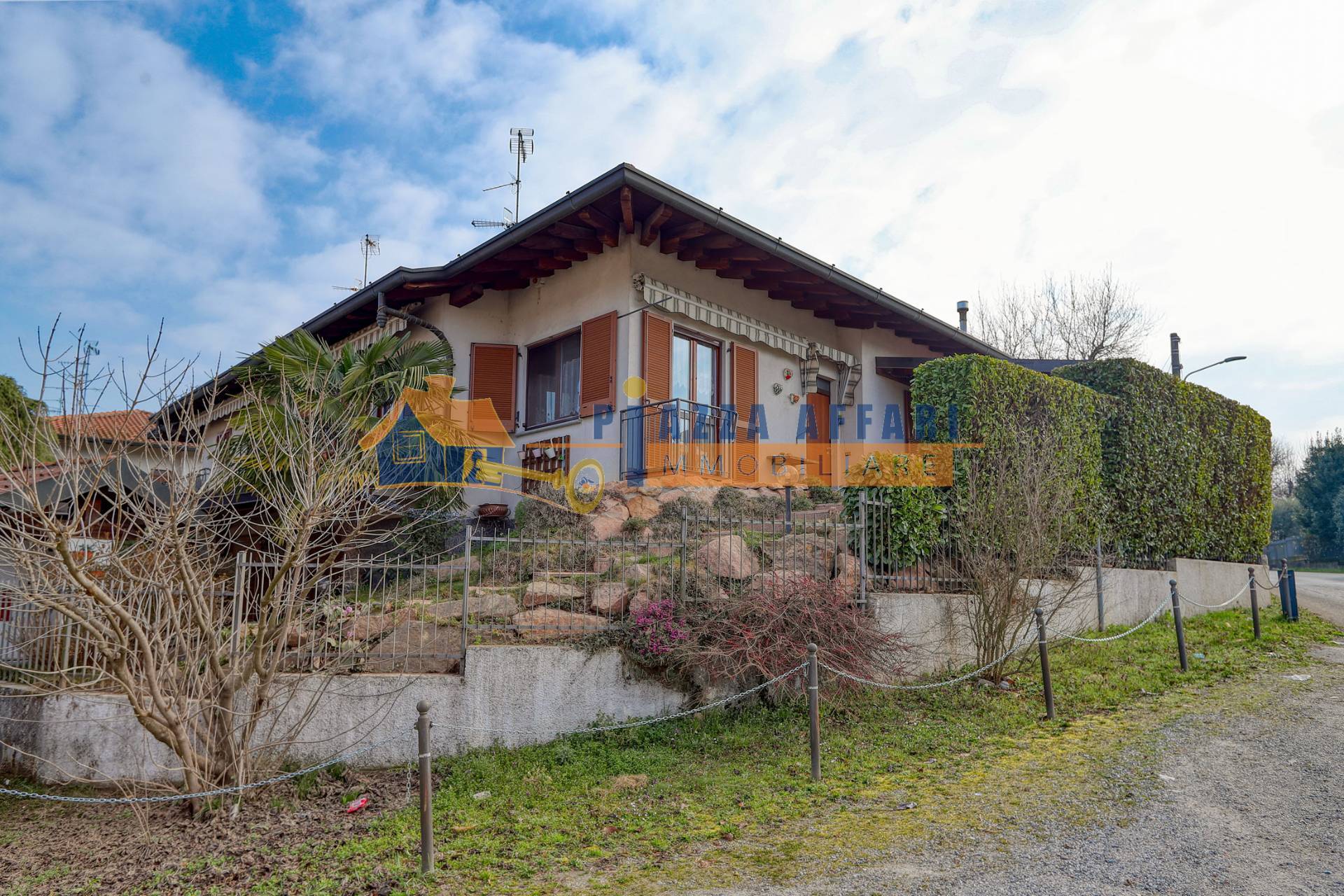 Villa in vendita a Carnago