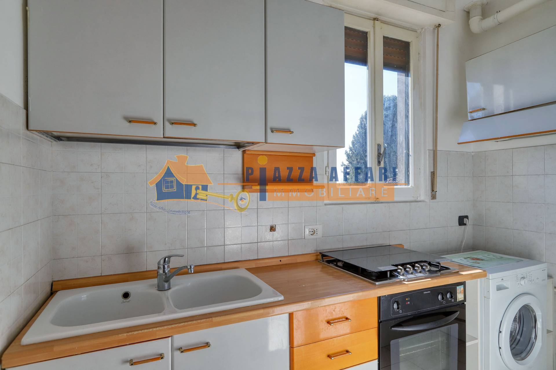 Appartamento in vendita a Caronno Varesino