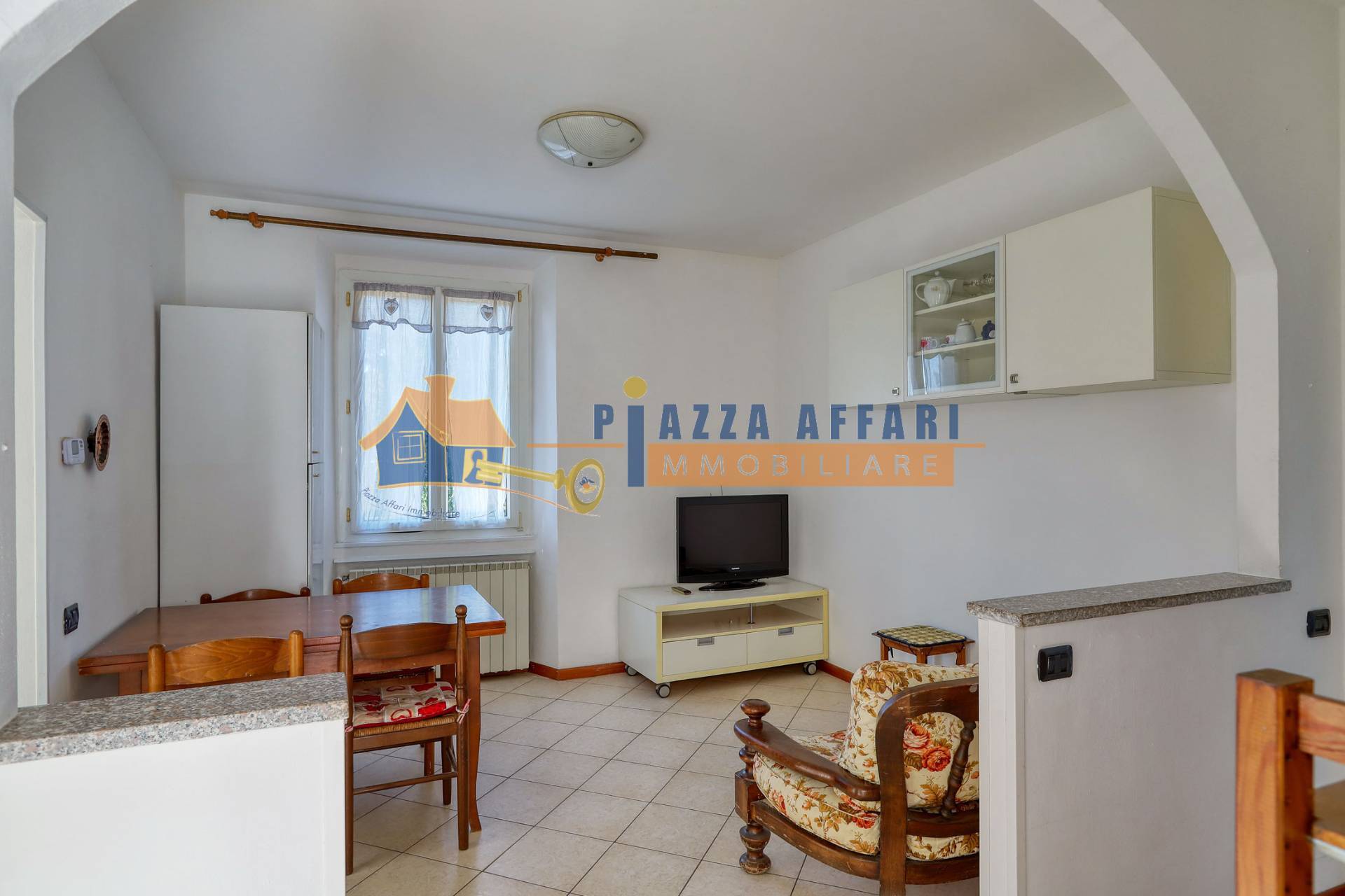 Appartamento in vendita a Caronno Varesino