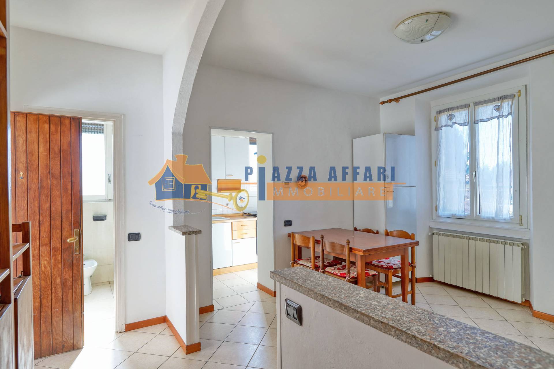 Appartamento in vendita a Caronno Varesino