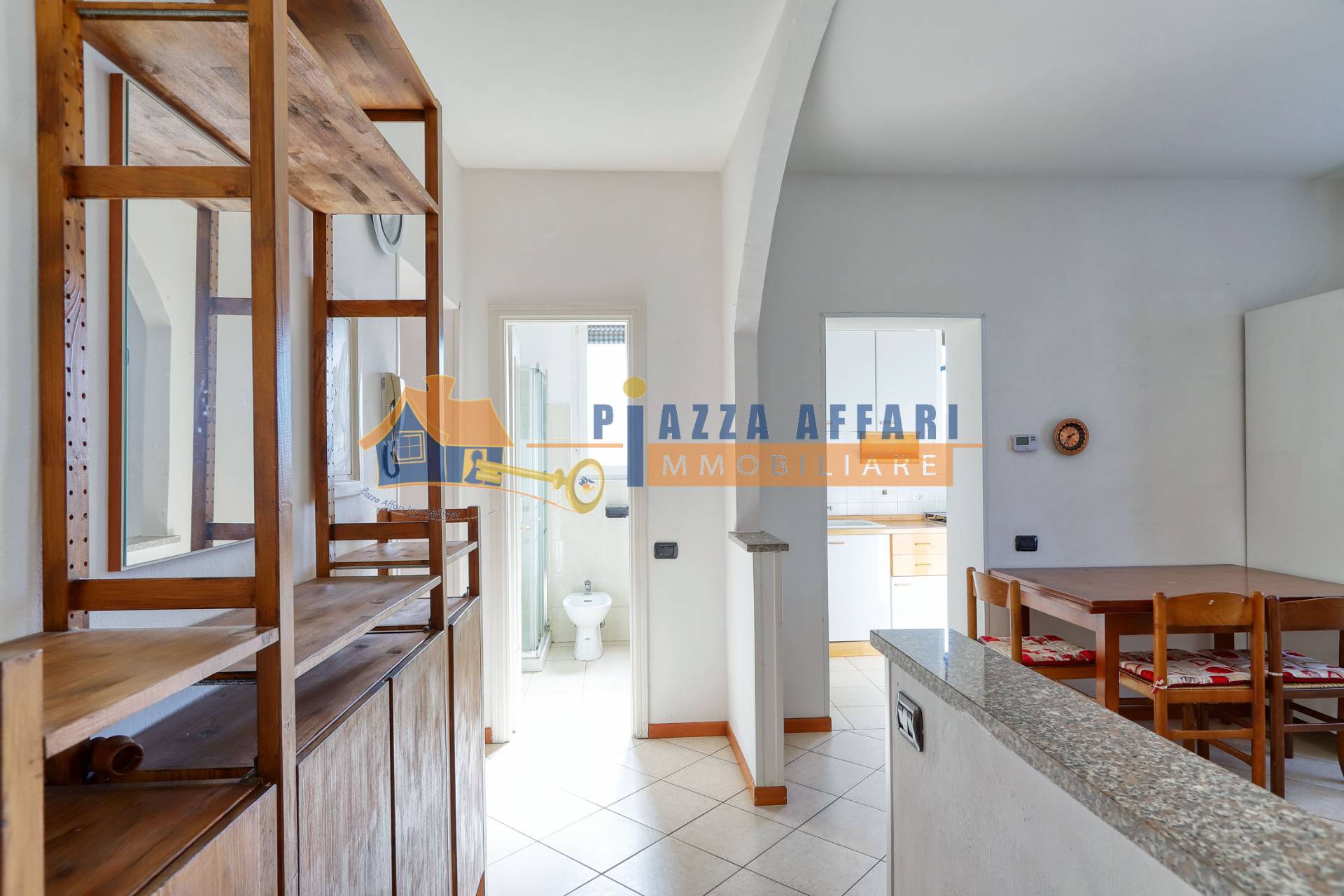 Appartamento in vendita a Caronno Varesino