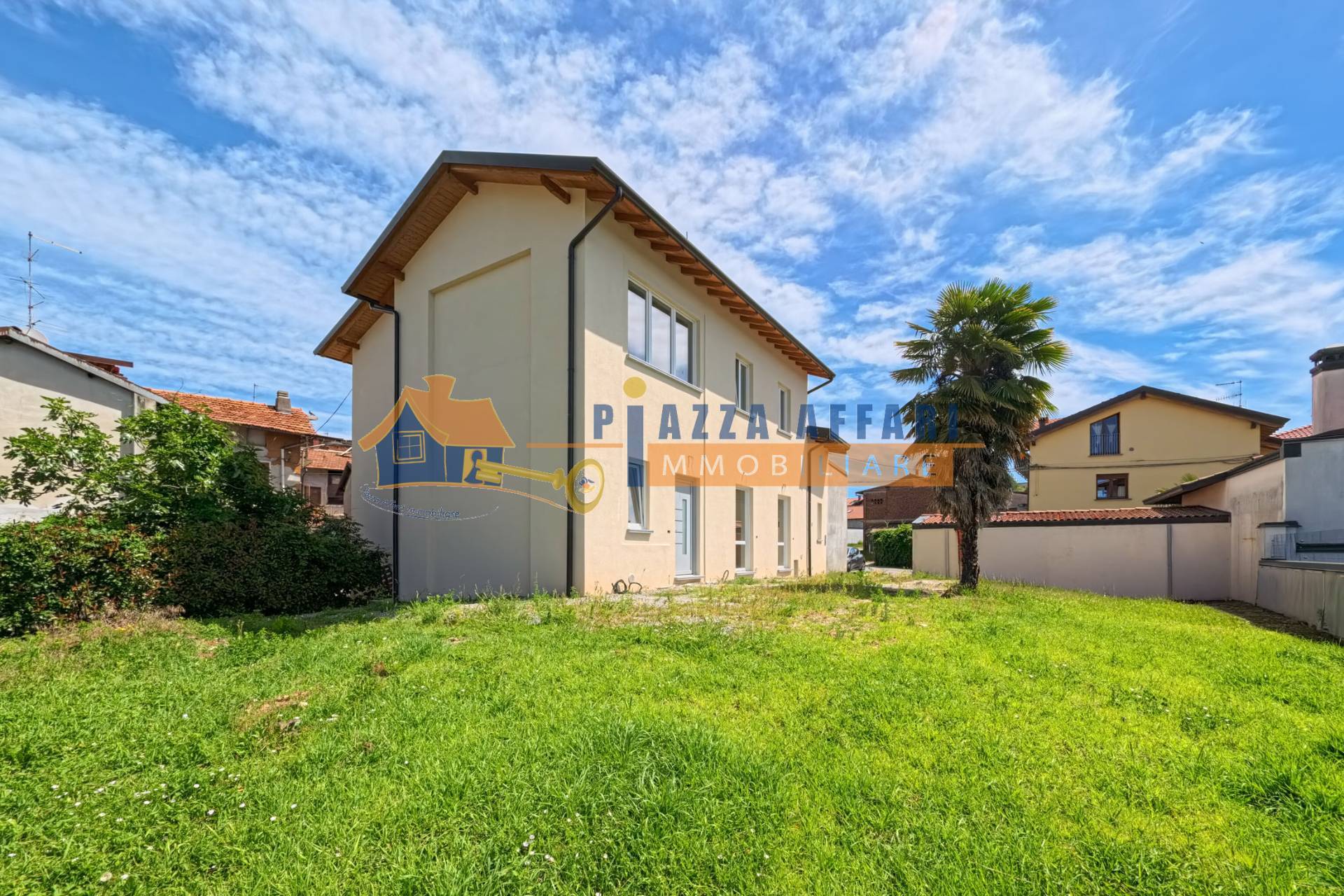 Porzione di Casa Terra / Cielo in vendita a Carnago, Borghetto