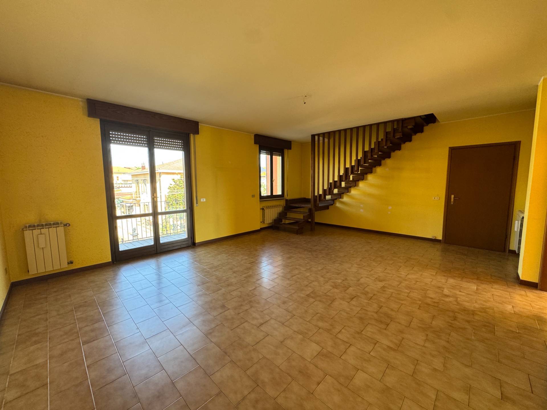 Appartamento in affitto a Carnago, Palazzetto