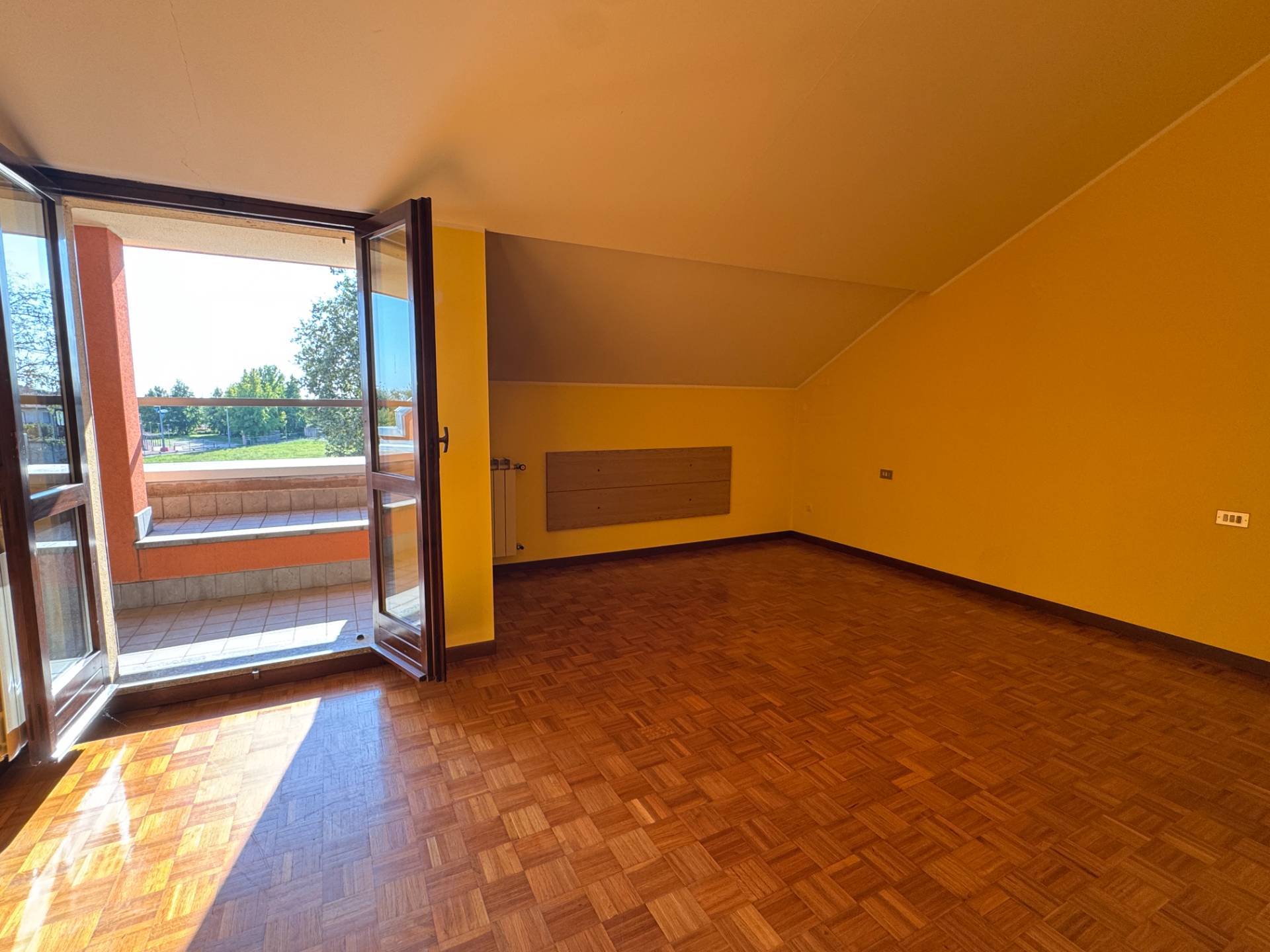 Appartamento in affitto a Carnago, Palazzetto