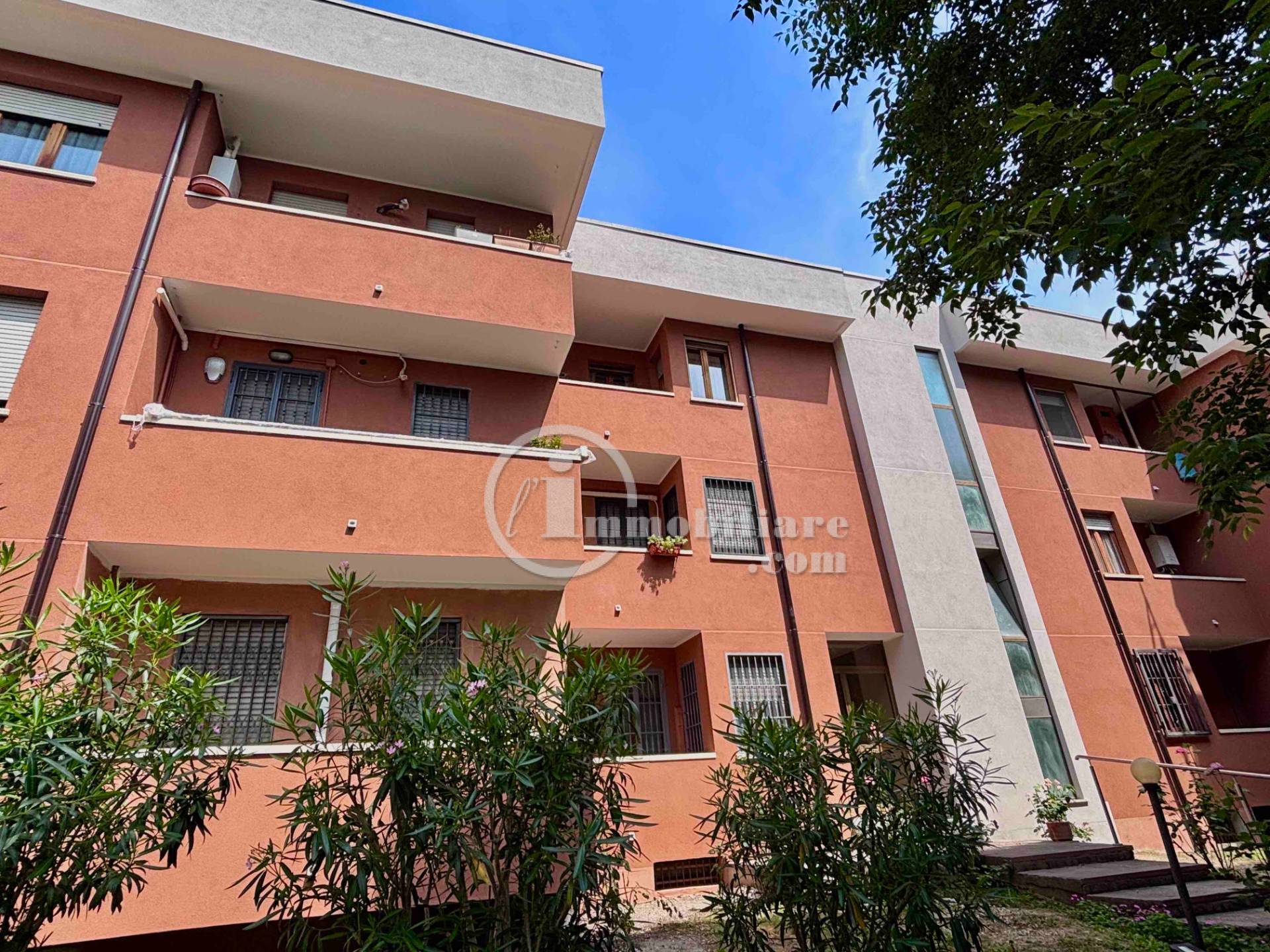 Appartamento in vendita a Corsico, villaggio giardino