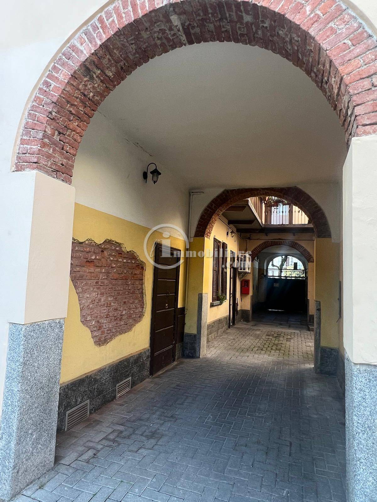 Appartamento in vendita a Corsico, centro via cavour