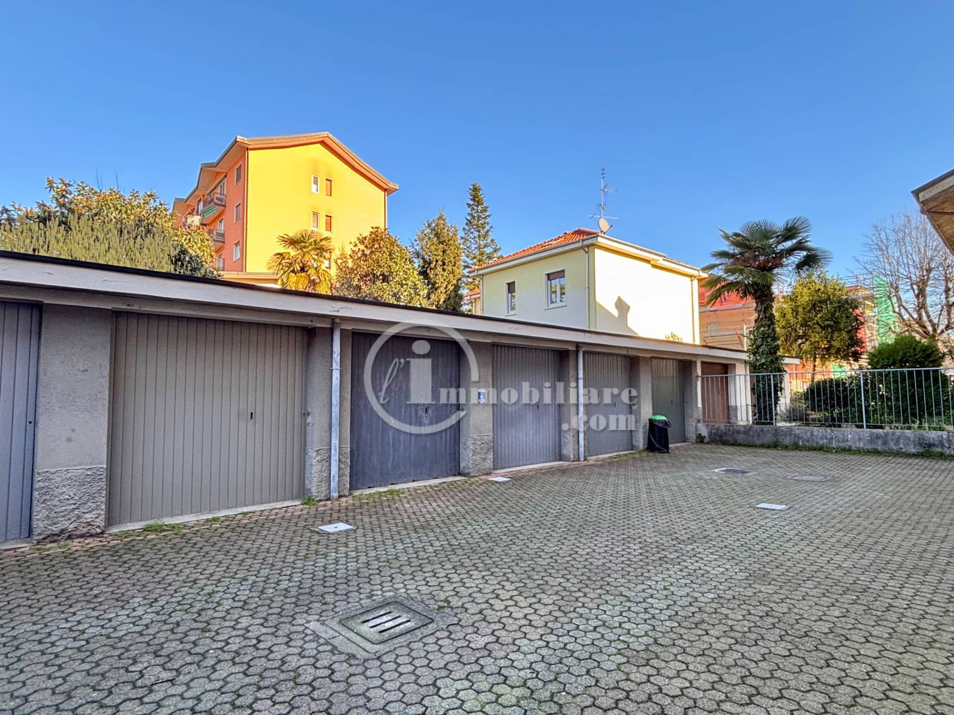 Box - Garage in vendita a Pregnana Milanese