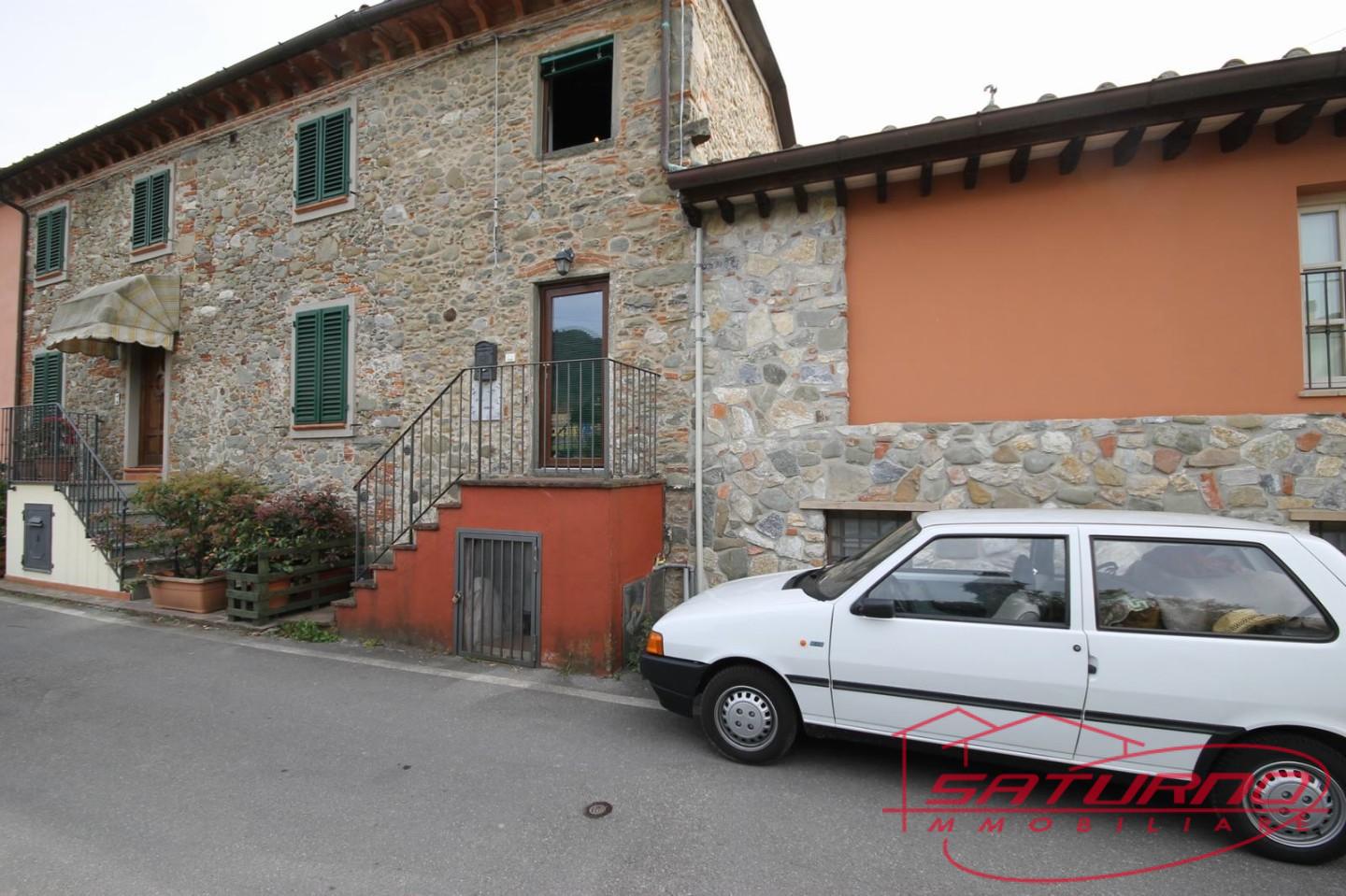 Casa indipendente ristrutturata, Lucca saltocchio