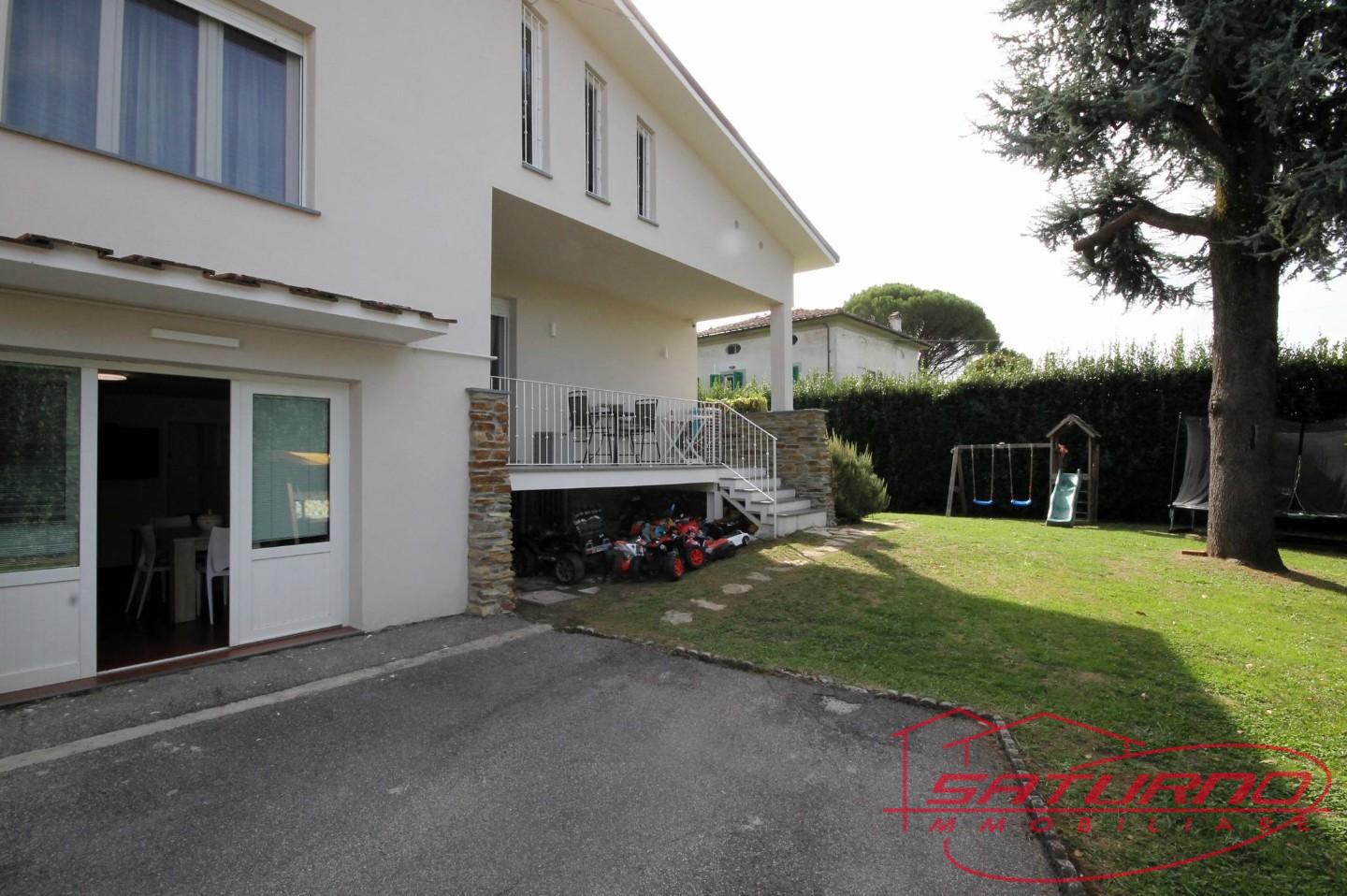 Villa con giardino, Capannori marlia