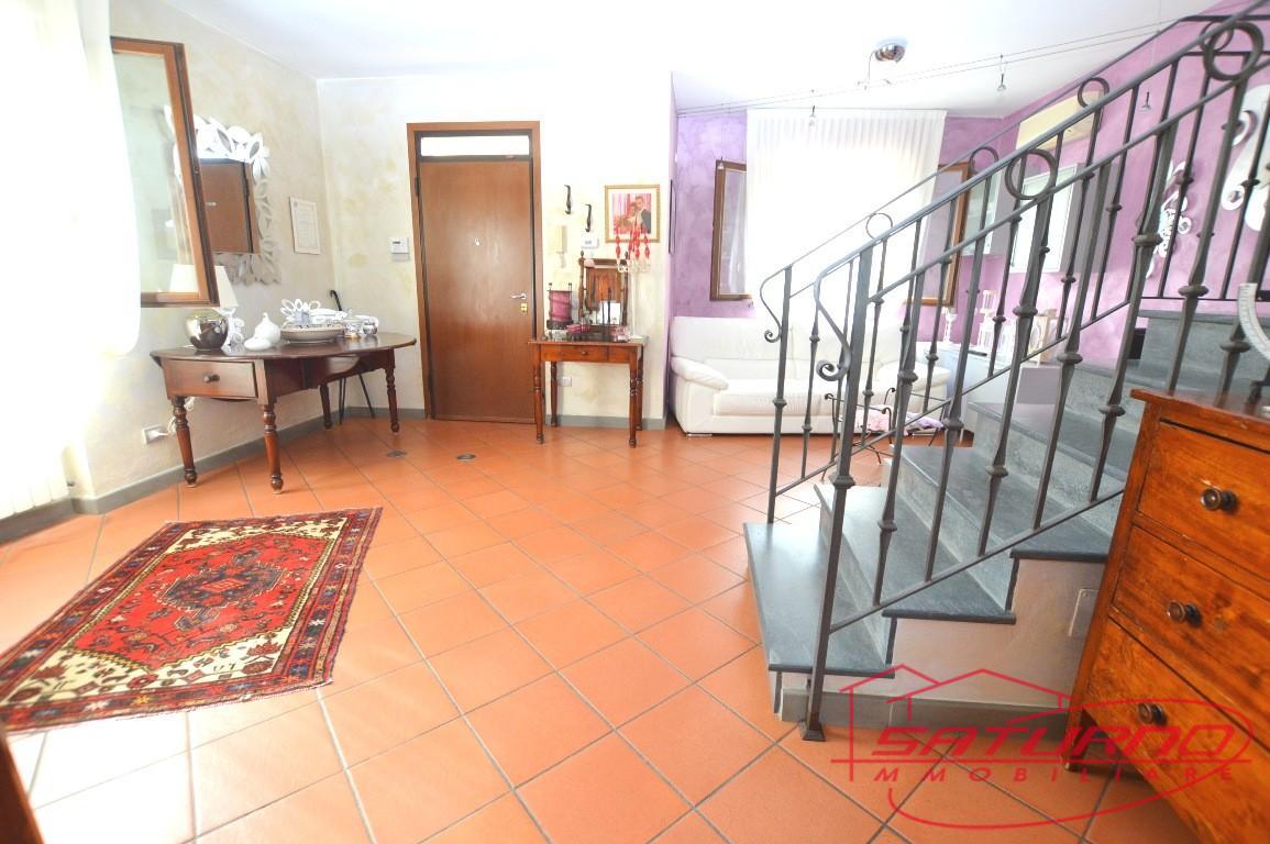 Villa con giardino, Capannori centro