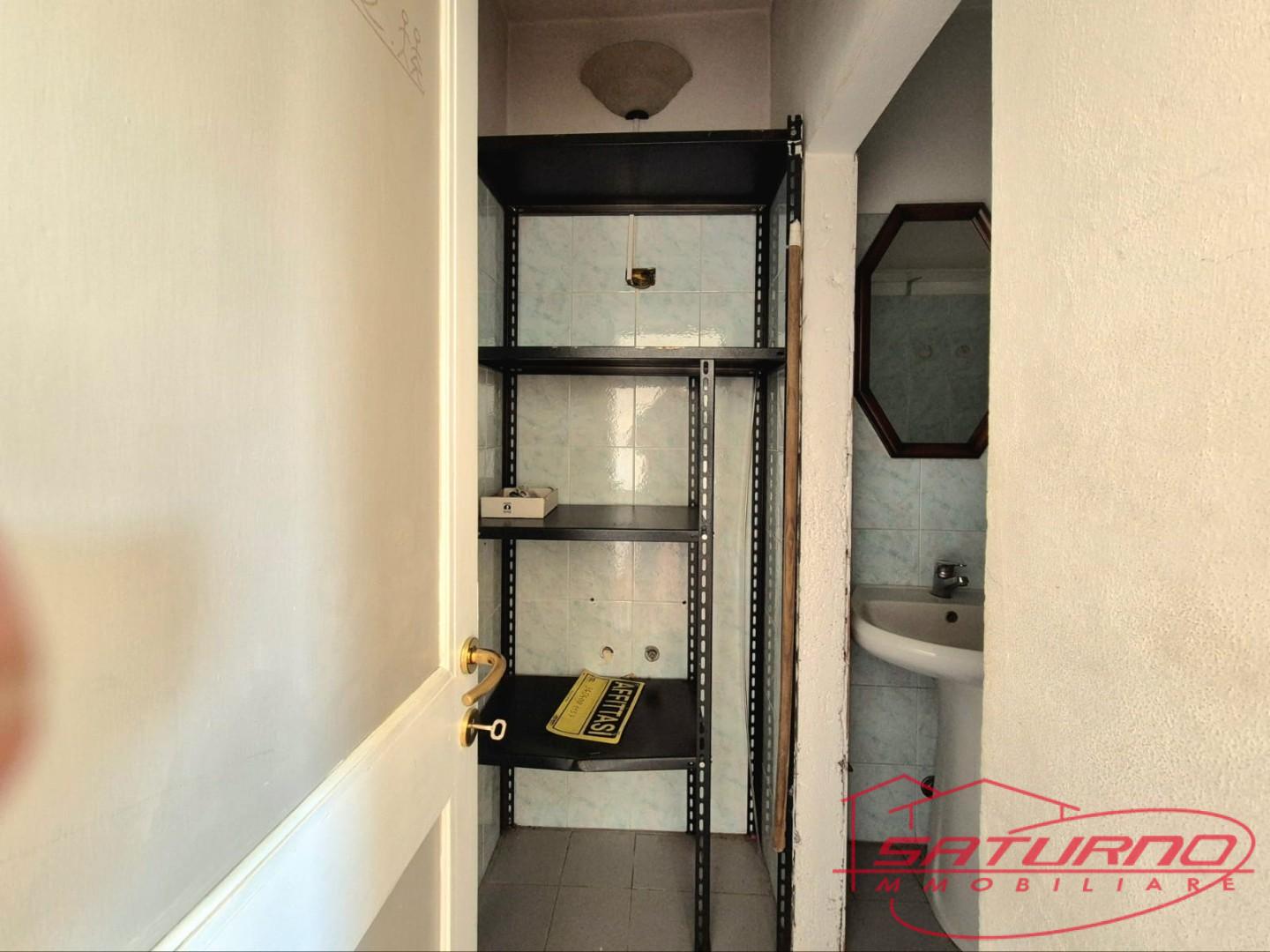 Locale commerciale in affitto, Capannori marlia