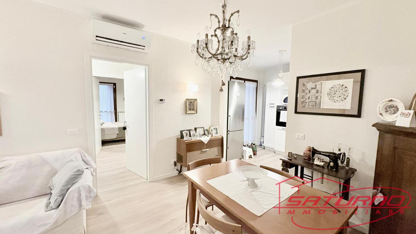 Quadrilocale ristrutturato, Lucca sant'anna