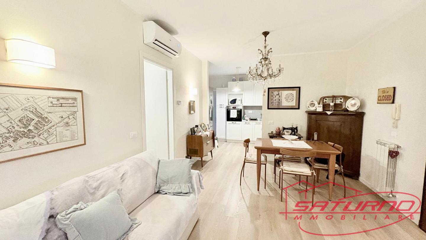 Quadrilocale ristrutturato, Lucca sant'anna