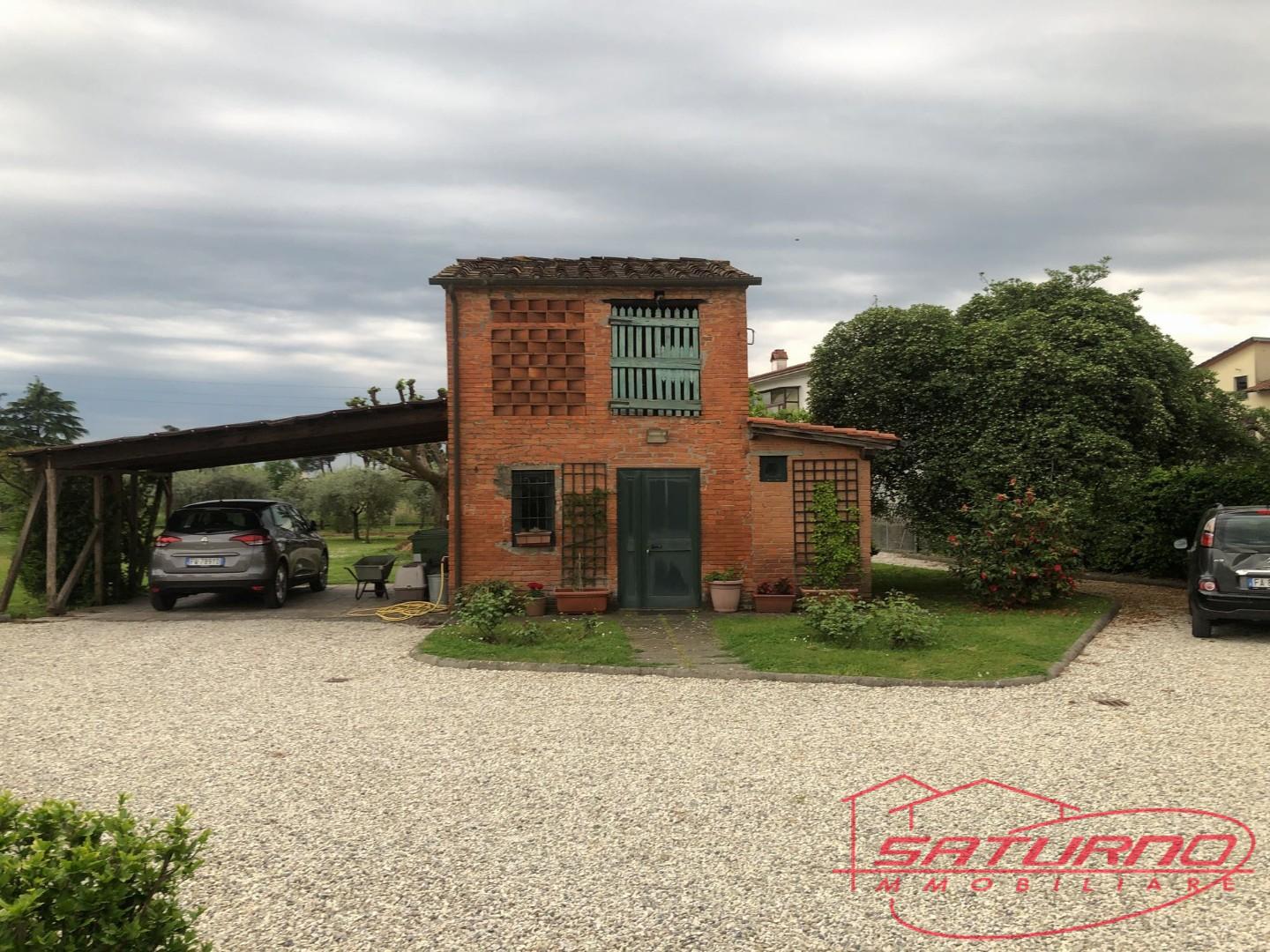 Rustico con giardino, Lucca san cassiano a vico