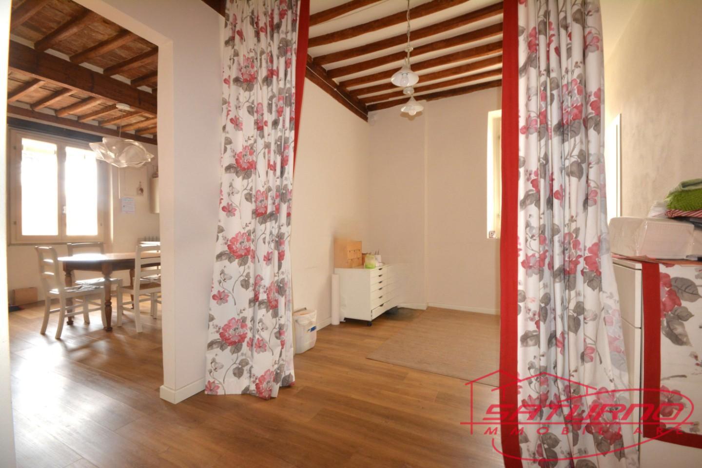 Appartamento in vendita, Lucca centro storico