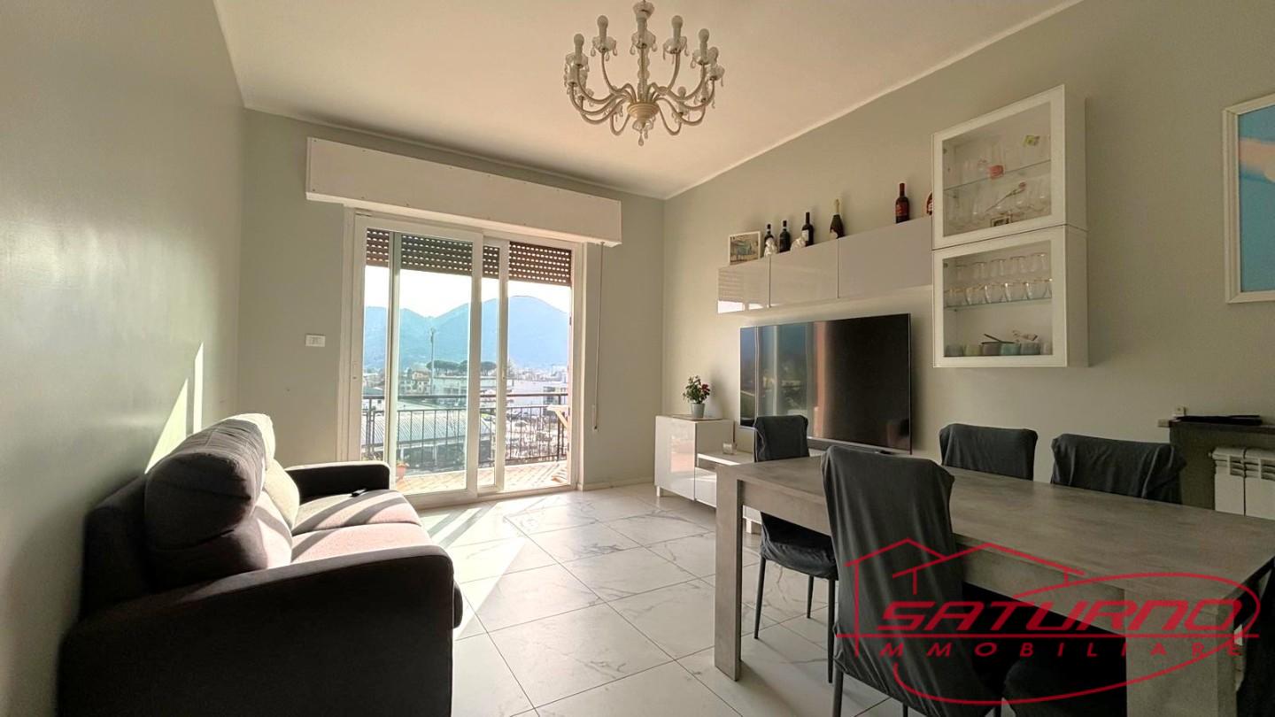 Quadrilocale con terrazzo, Lucca sant'anna