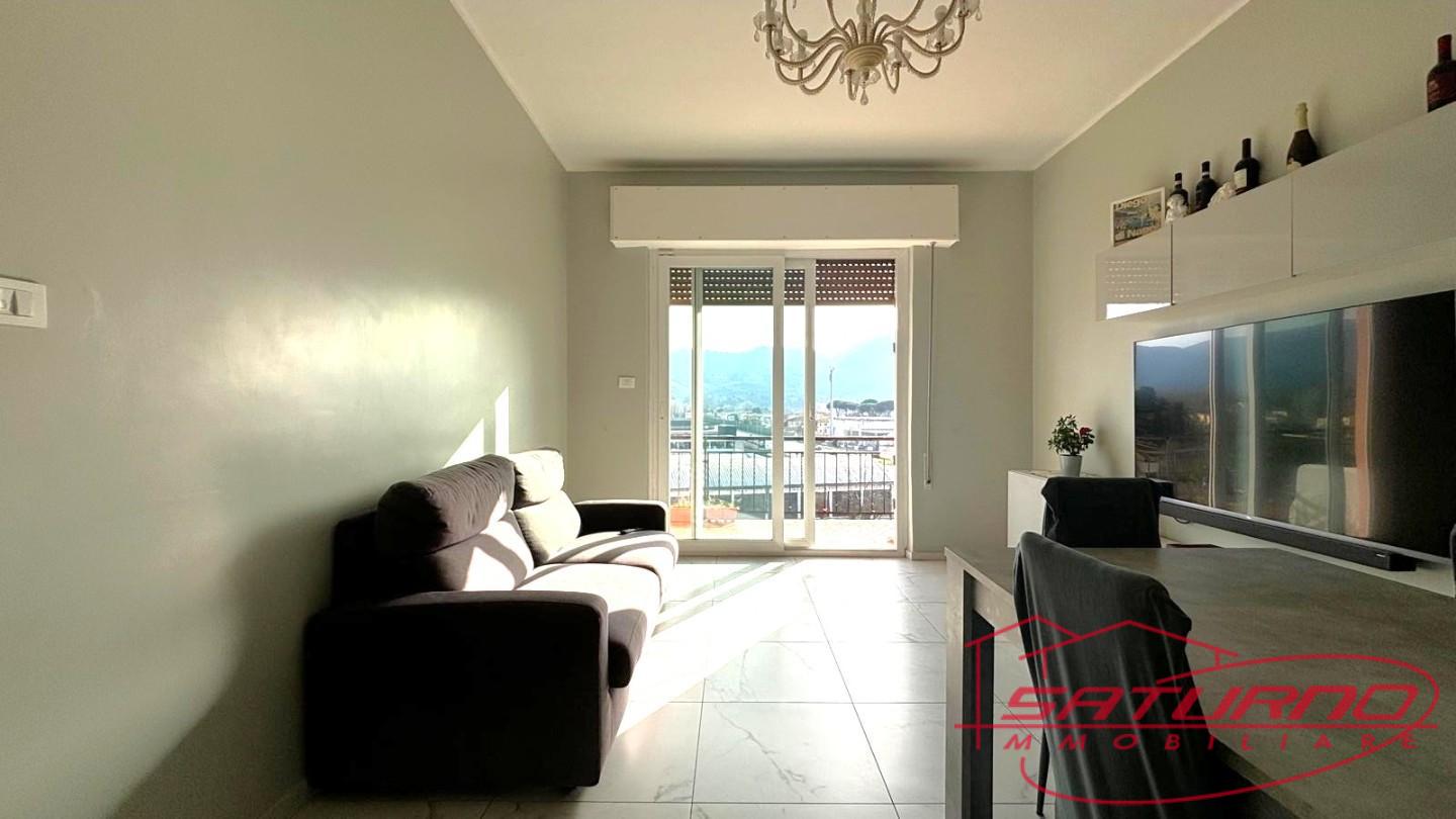 Quadrilocale con terrazzo, Lucca sant'anna