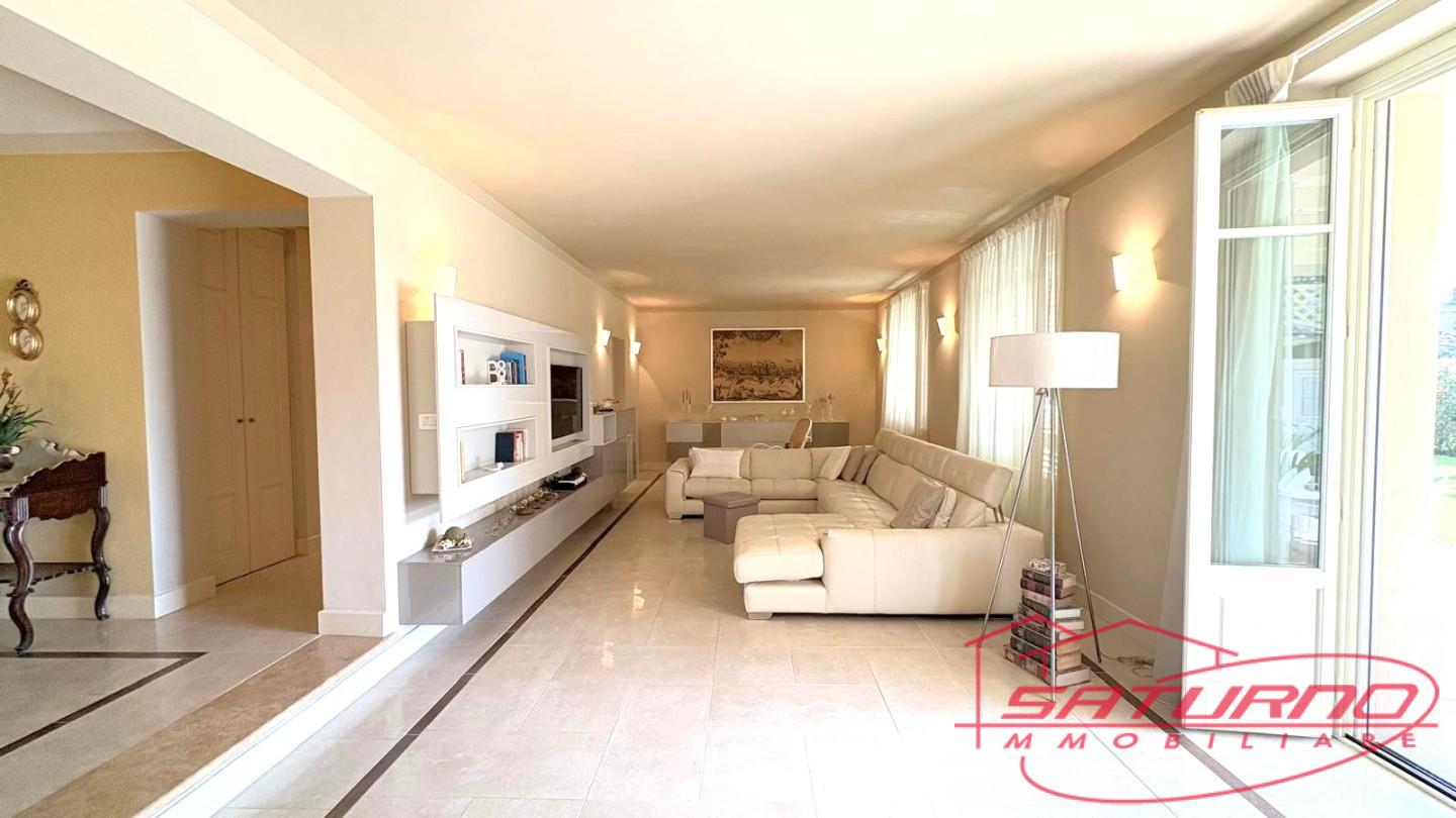 Villa con giardino, Lucca arsina