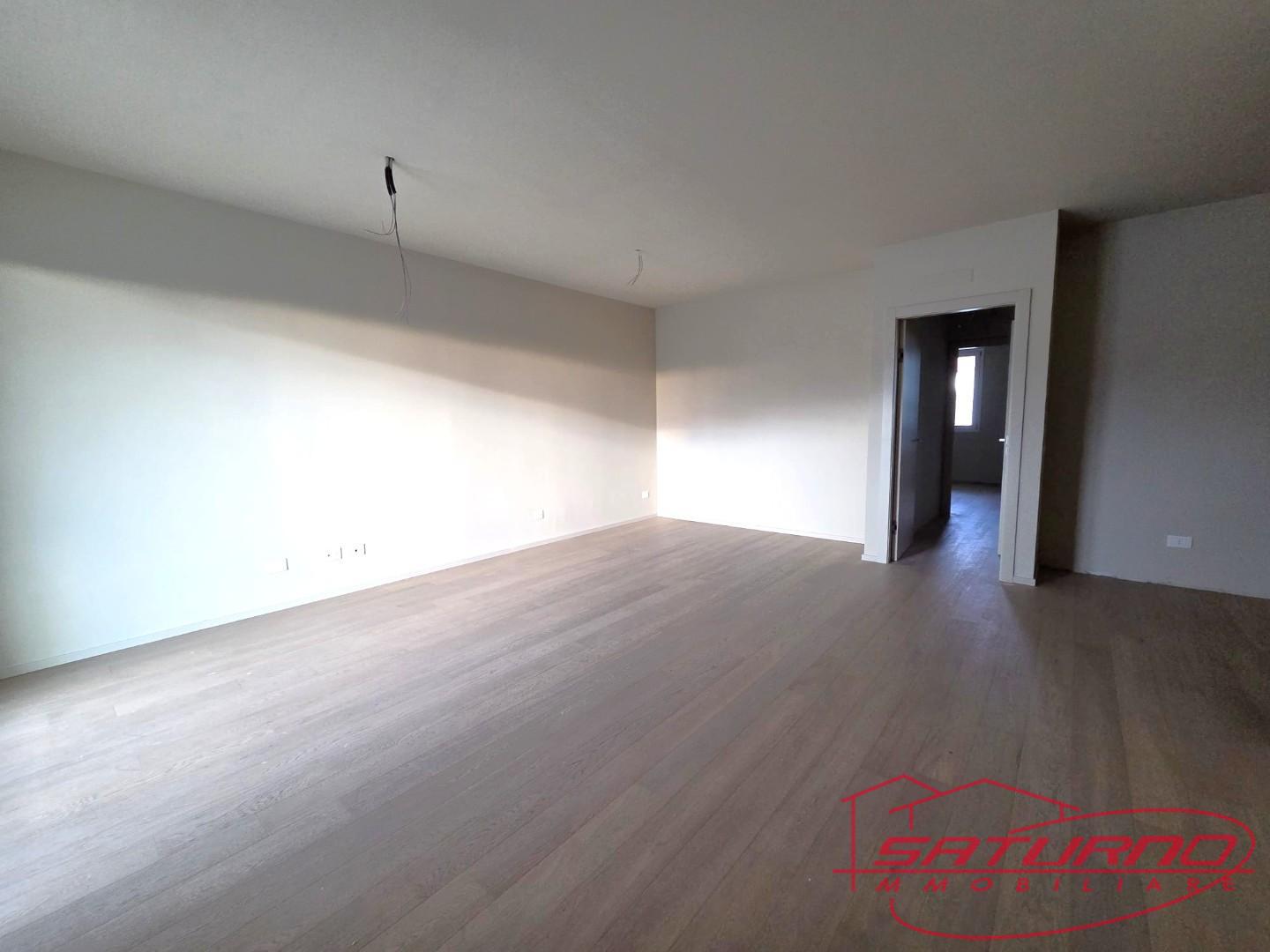 Quadrilocale con terrazzo, Capannori segromigno in monte