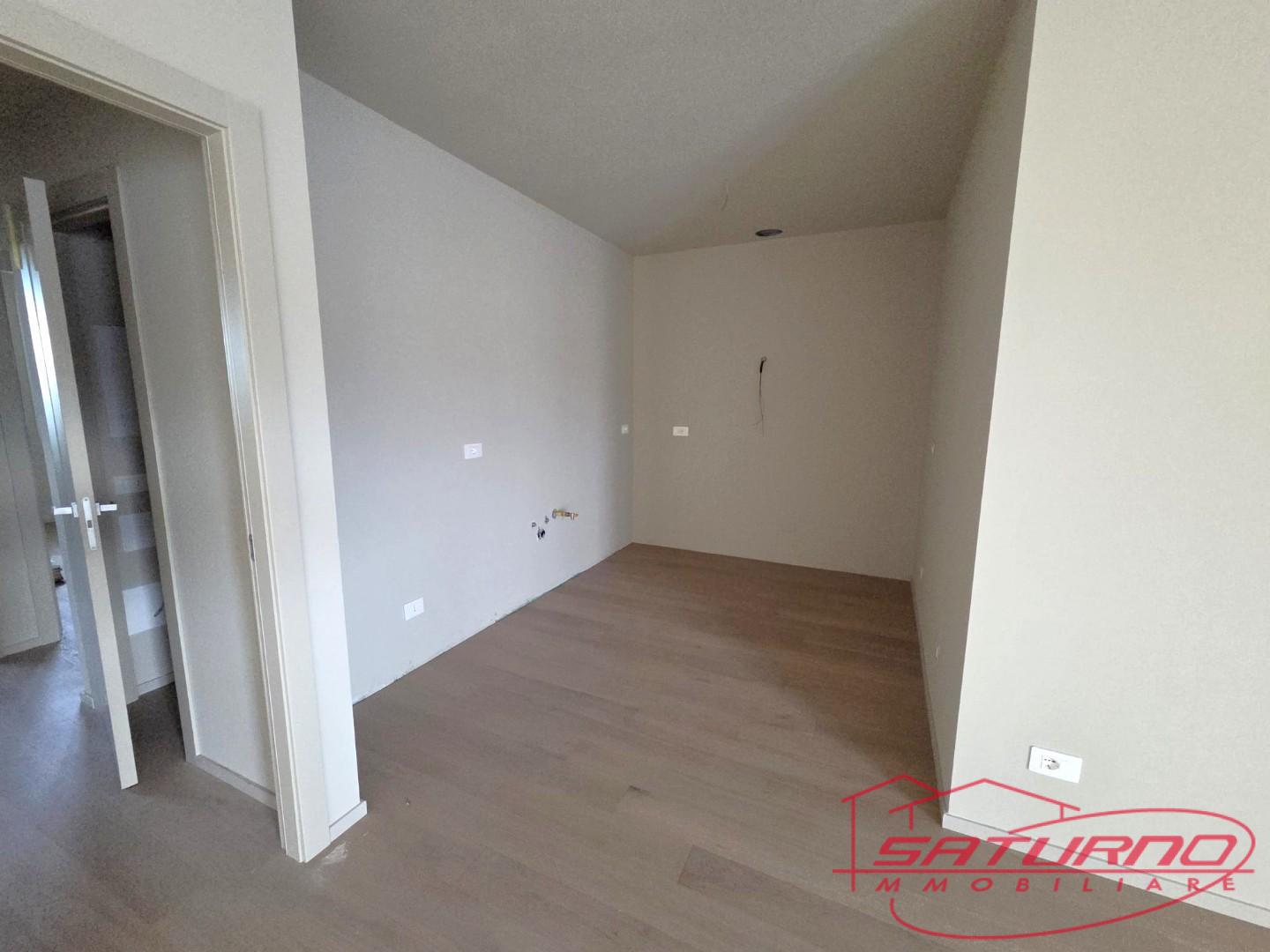 Quadrilocale con terrazzo, Capannori segromigno in monte