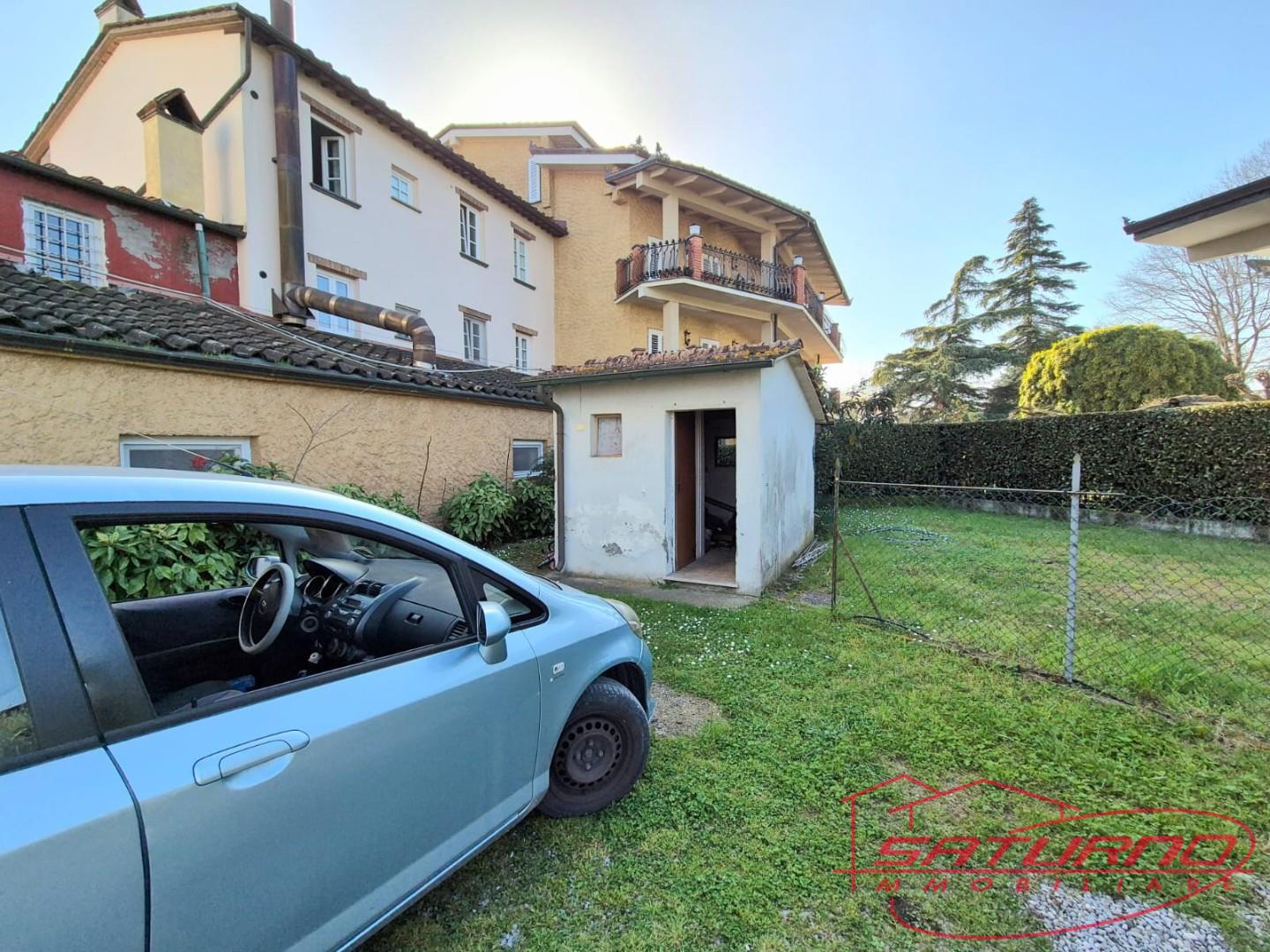 Casa indipendente con giardino, Capannori lammari