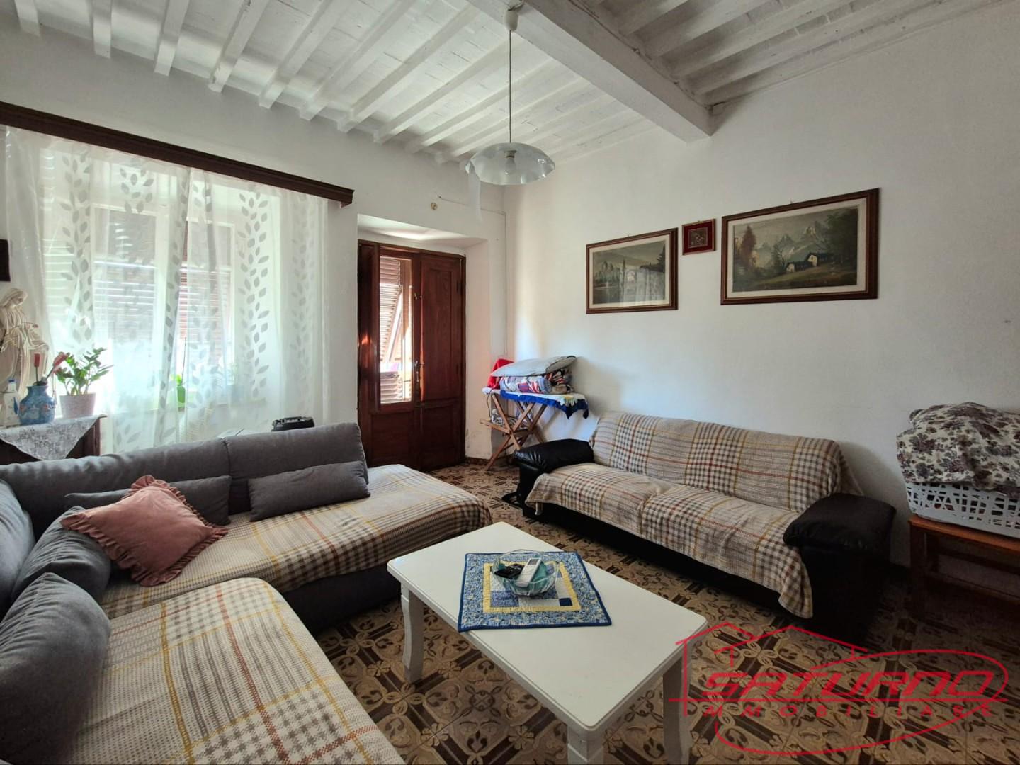 Casa indipendente con giardino, Capannori lammari