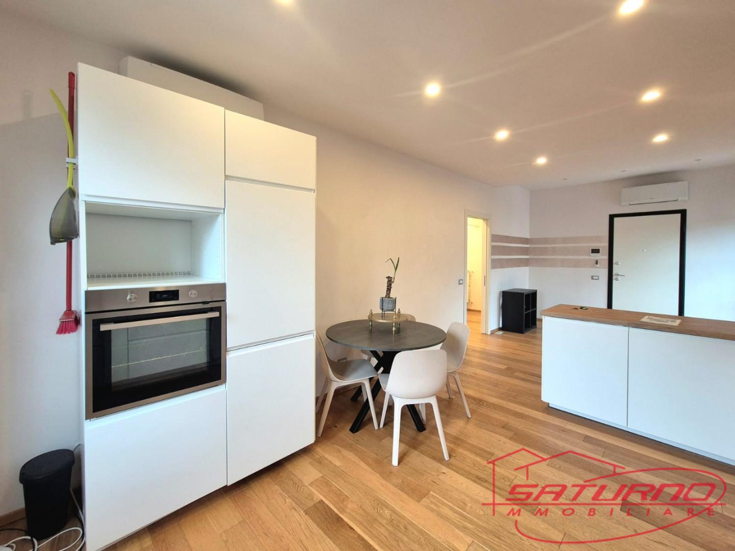 Bilocale arredato in affitto, Lucca farneta