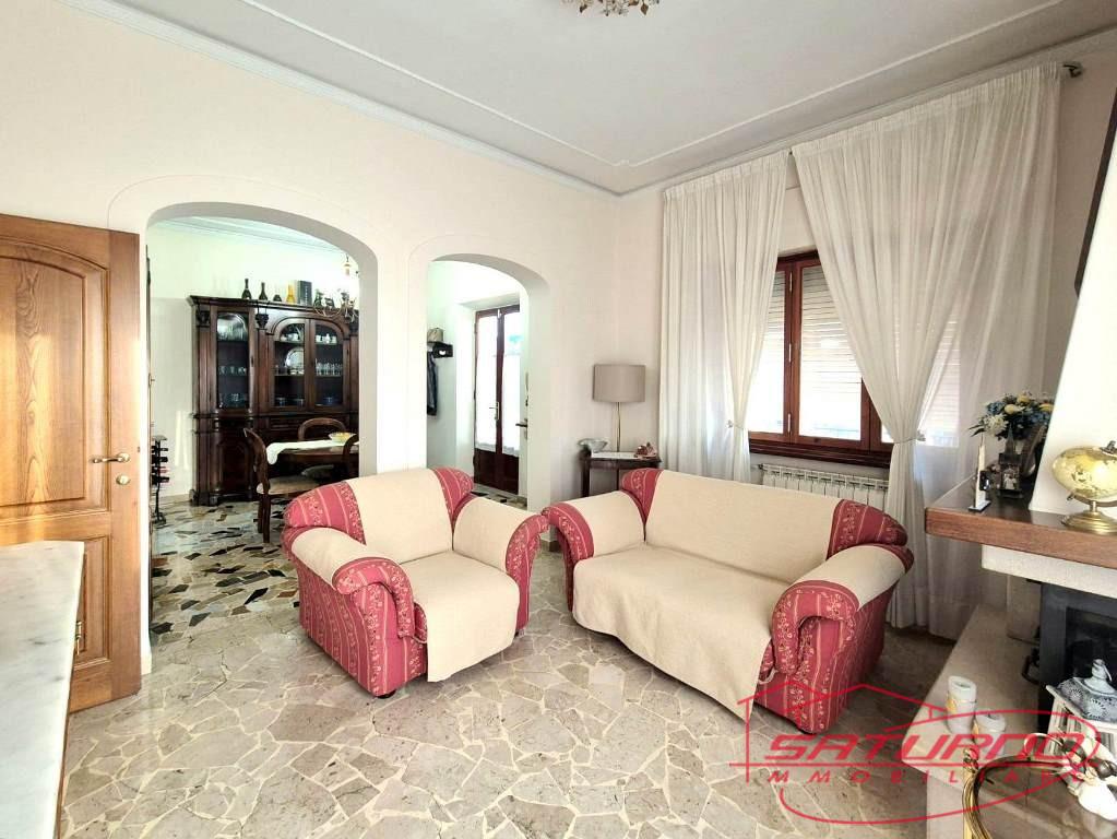 Villa con giardino, Capannori marlia