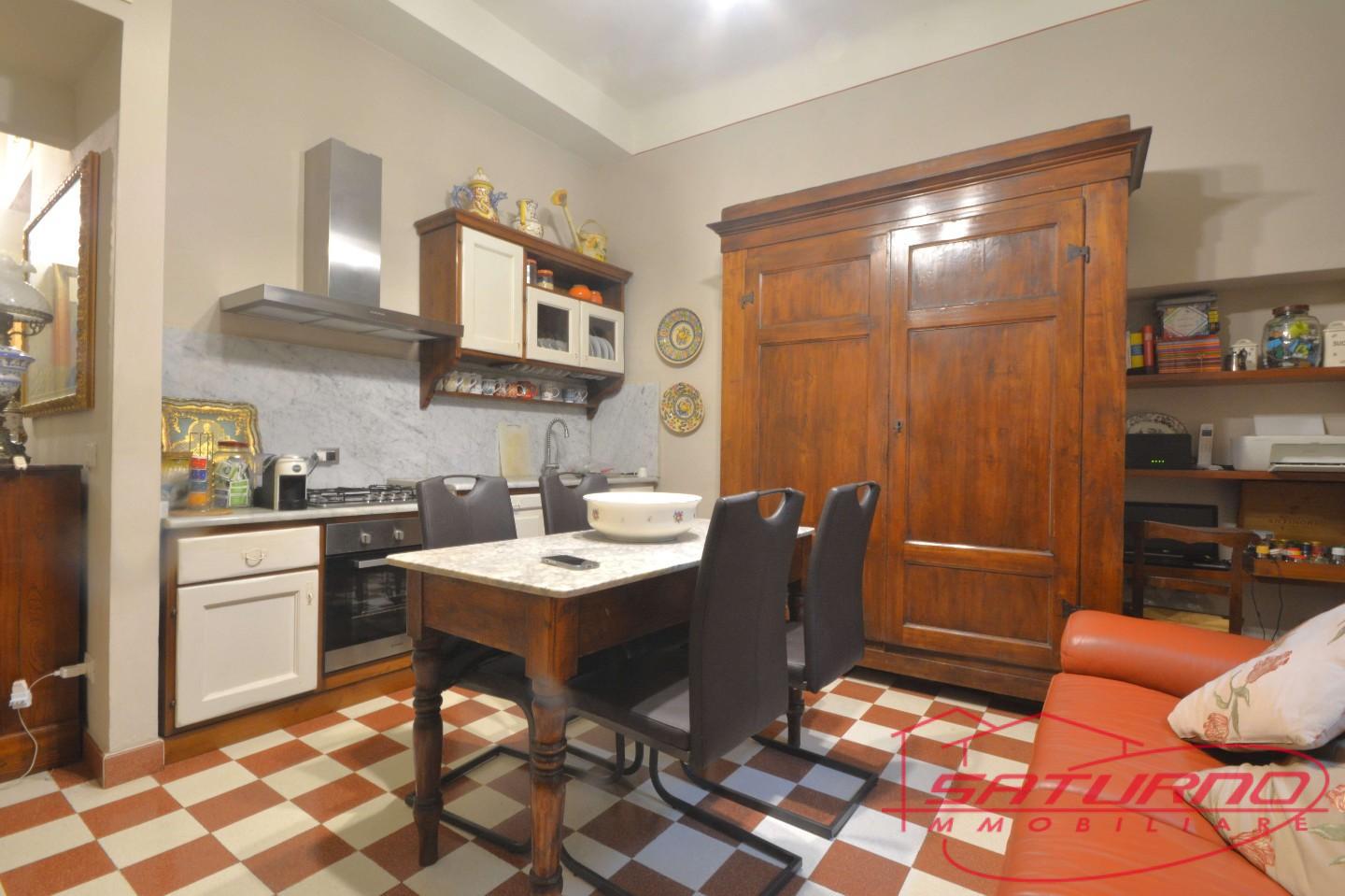 Trilocale in vendita, Lucca centro storico