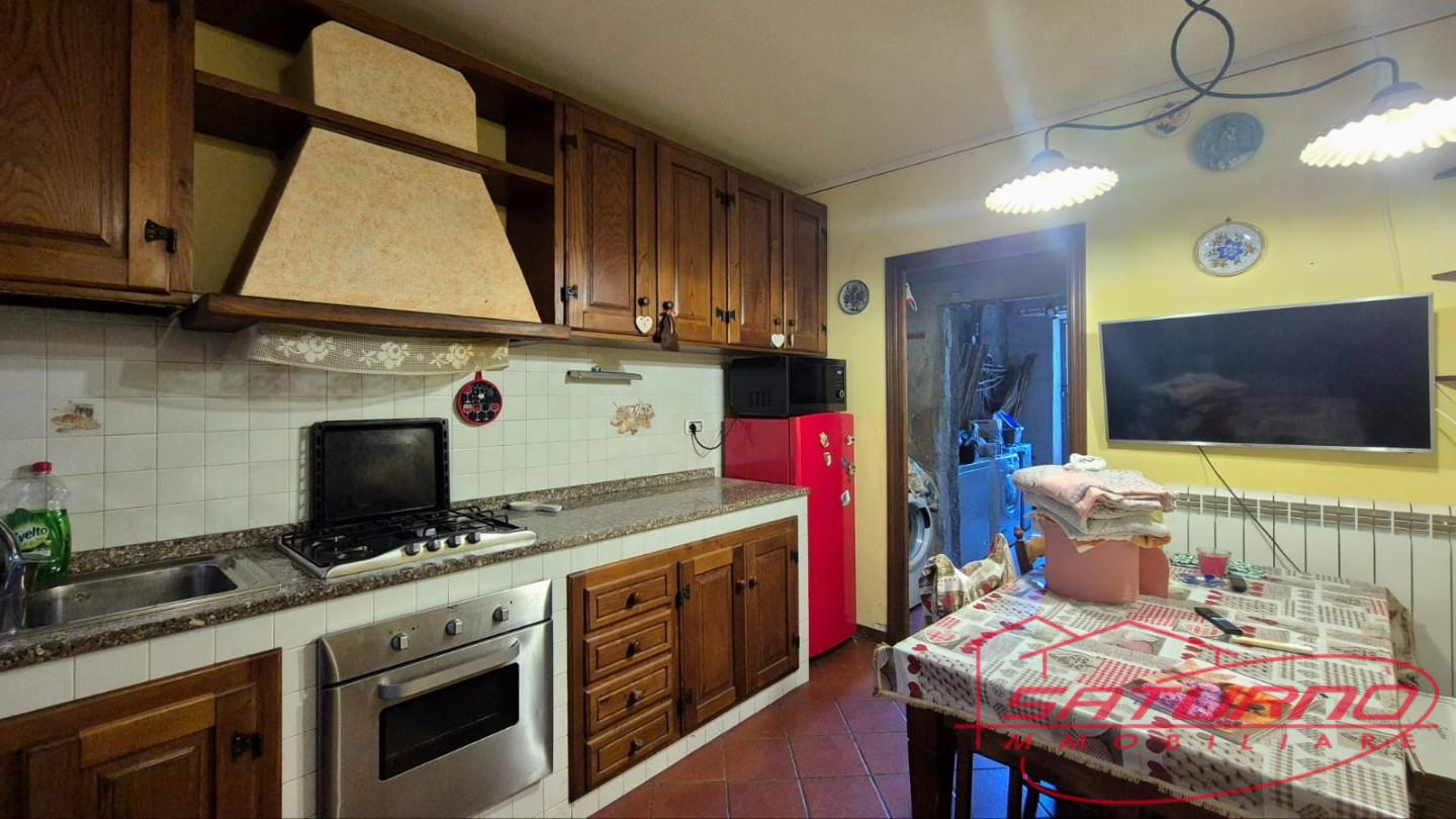 Casa indipendente arredata in affitto, Borgo a Mozzano valdottavo