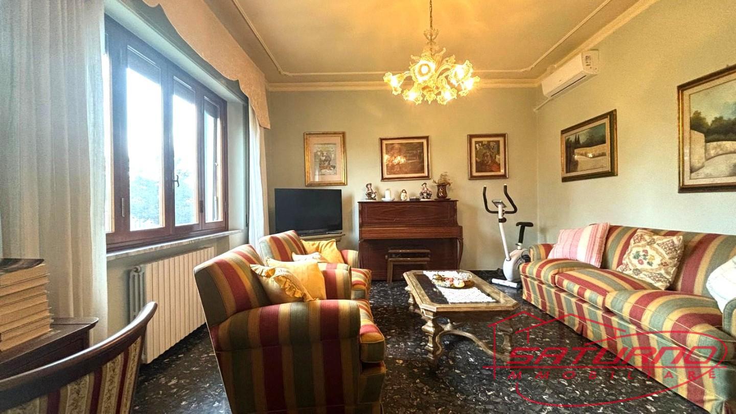 Villa con giardino, Capannori lammari