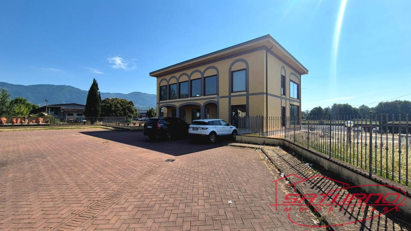 Locale commerciale in vendita, Capannori marlia
