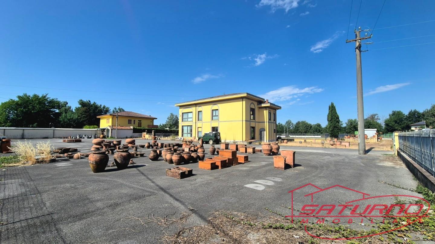 Locale commerciale in vendita, Capannori marlia