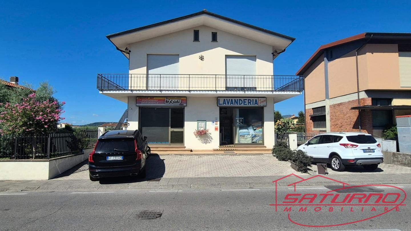 Locale commerciale in affitto, Capannori marlia