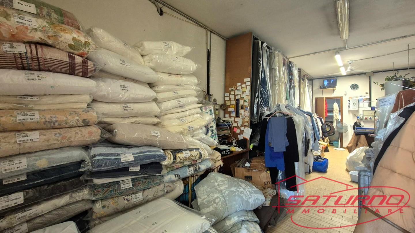 Locale commerciale in affitto, Capannori marlia