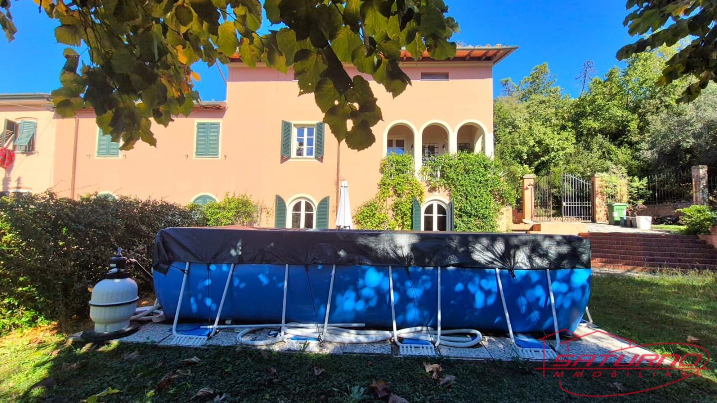 Rustico con giardino, Lucca carignano