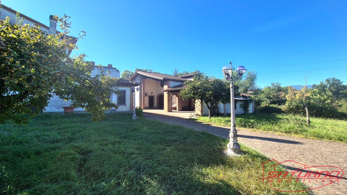 Villa con giardino, Montecarlo san giuseppe