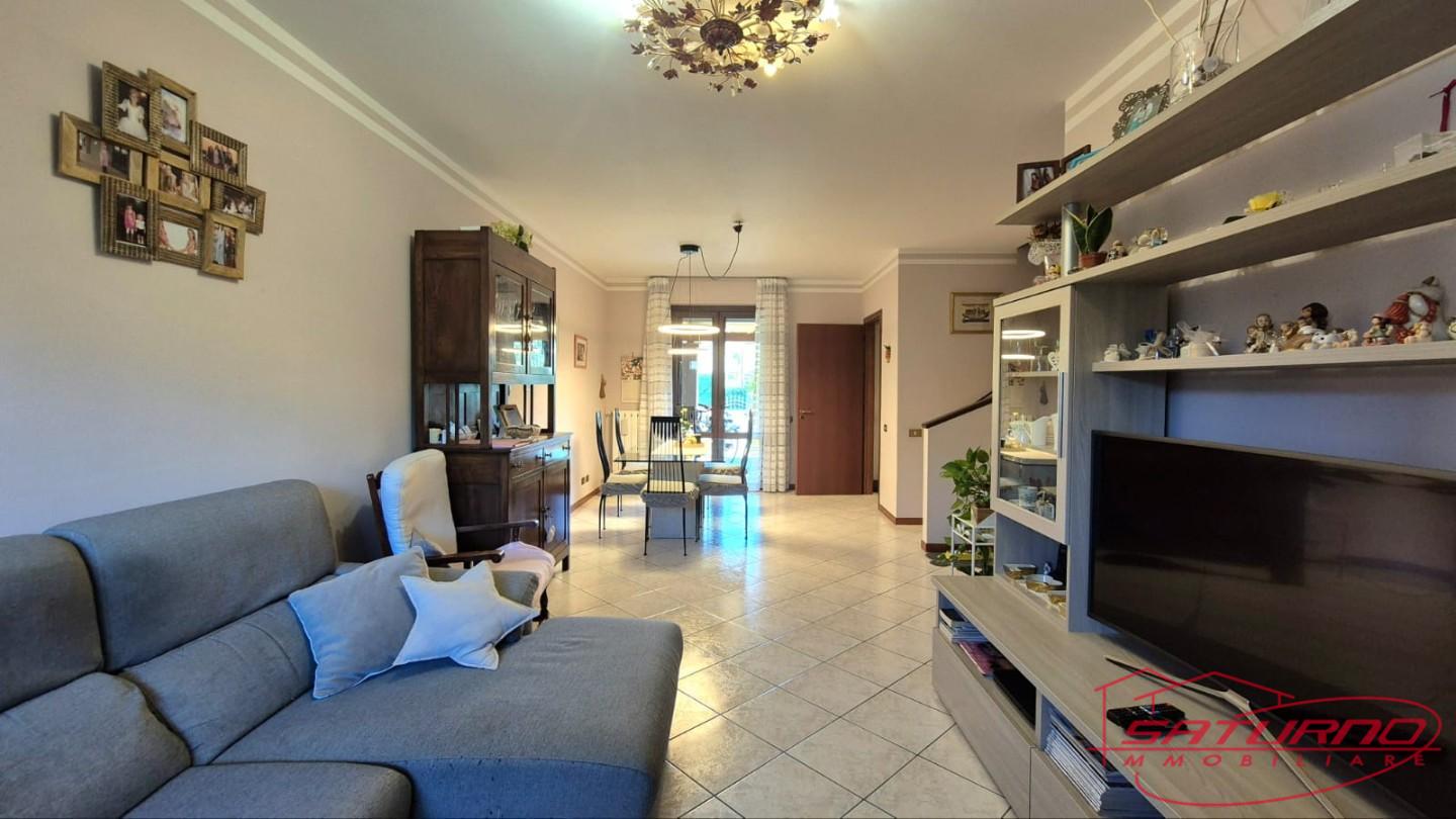 Villa con giardino, Capannori centro