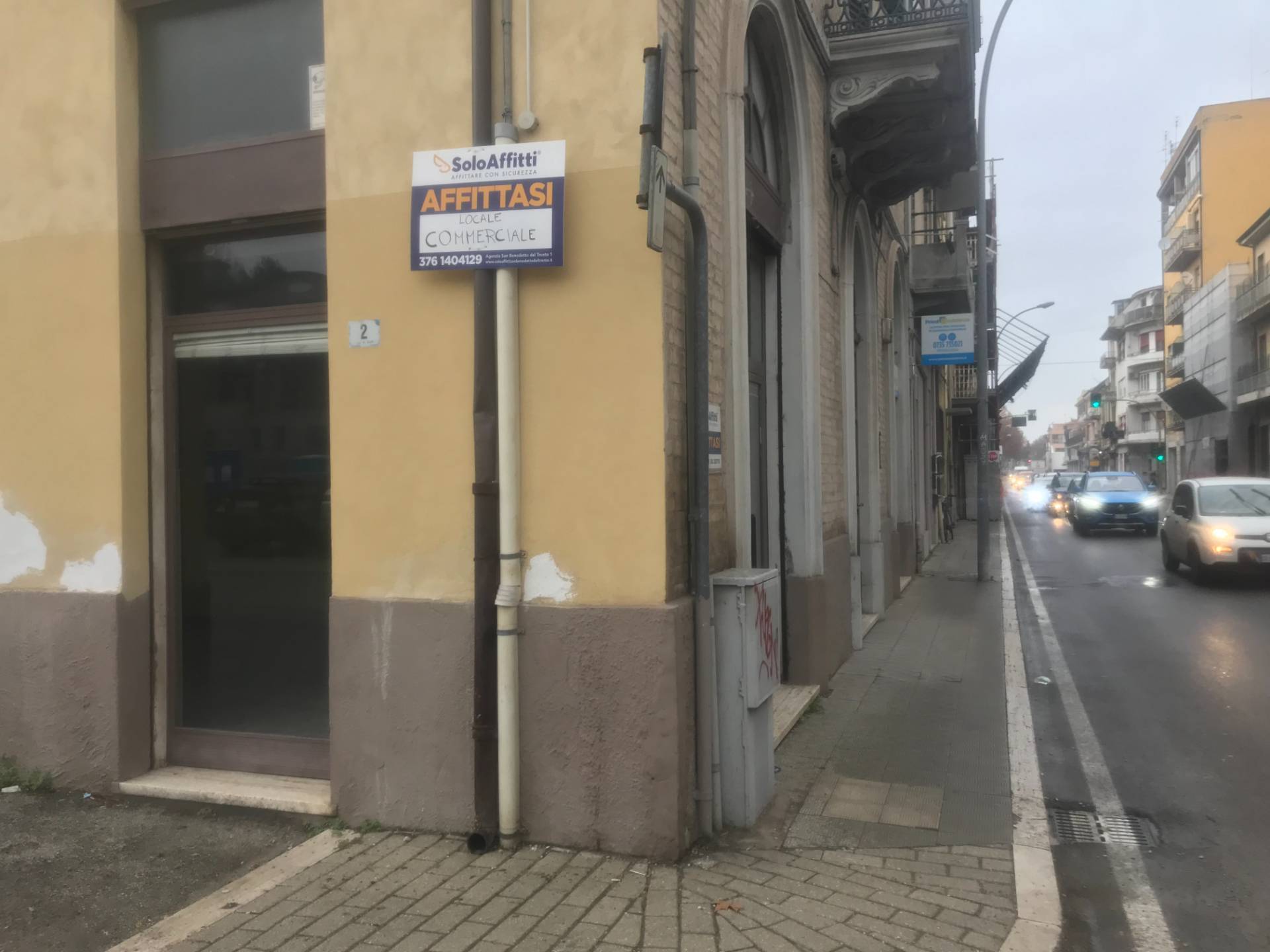 Locale commerciale in affitto a San Benedetto del Tronto